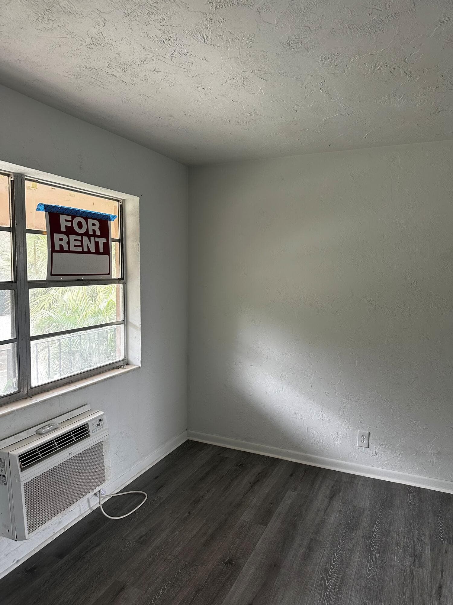 1120 N Sapodilla Avenue 4, West Palm Beach, FL 33401 4