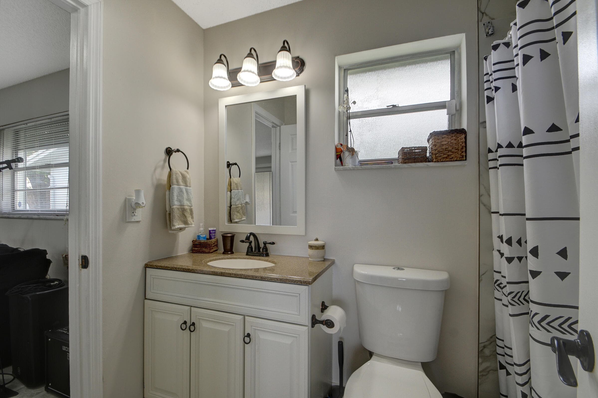 716 SW 18th Street, Boynton Beach, FL 33426 53