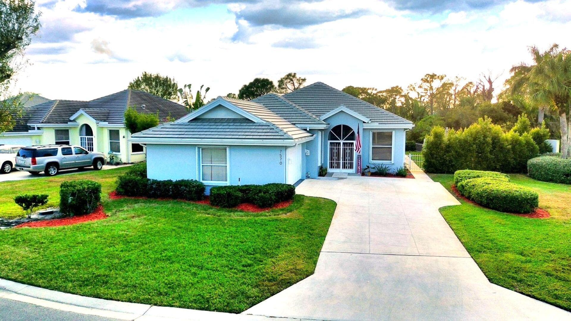 7570 SE Bay Cedar Circle, Hobe Sound, FL 33455