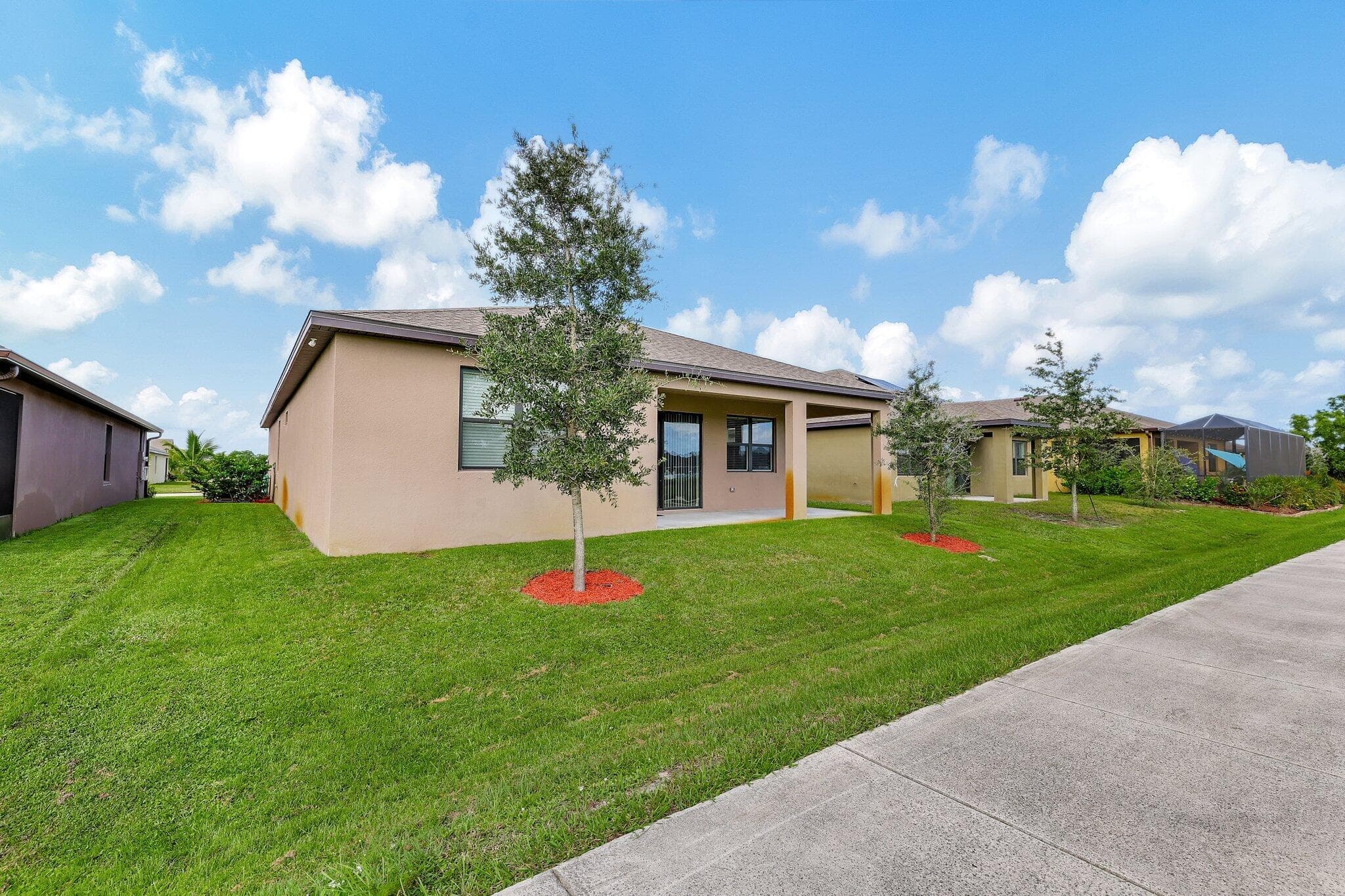6343 NW Regent Street, Port St. Lucie, FL 34983 33