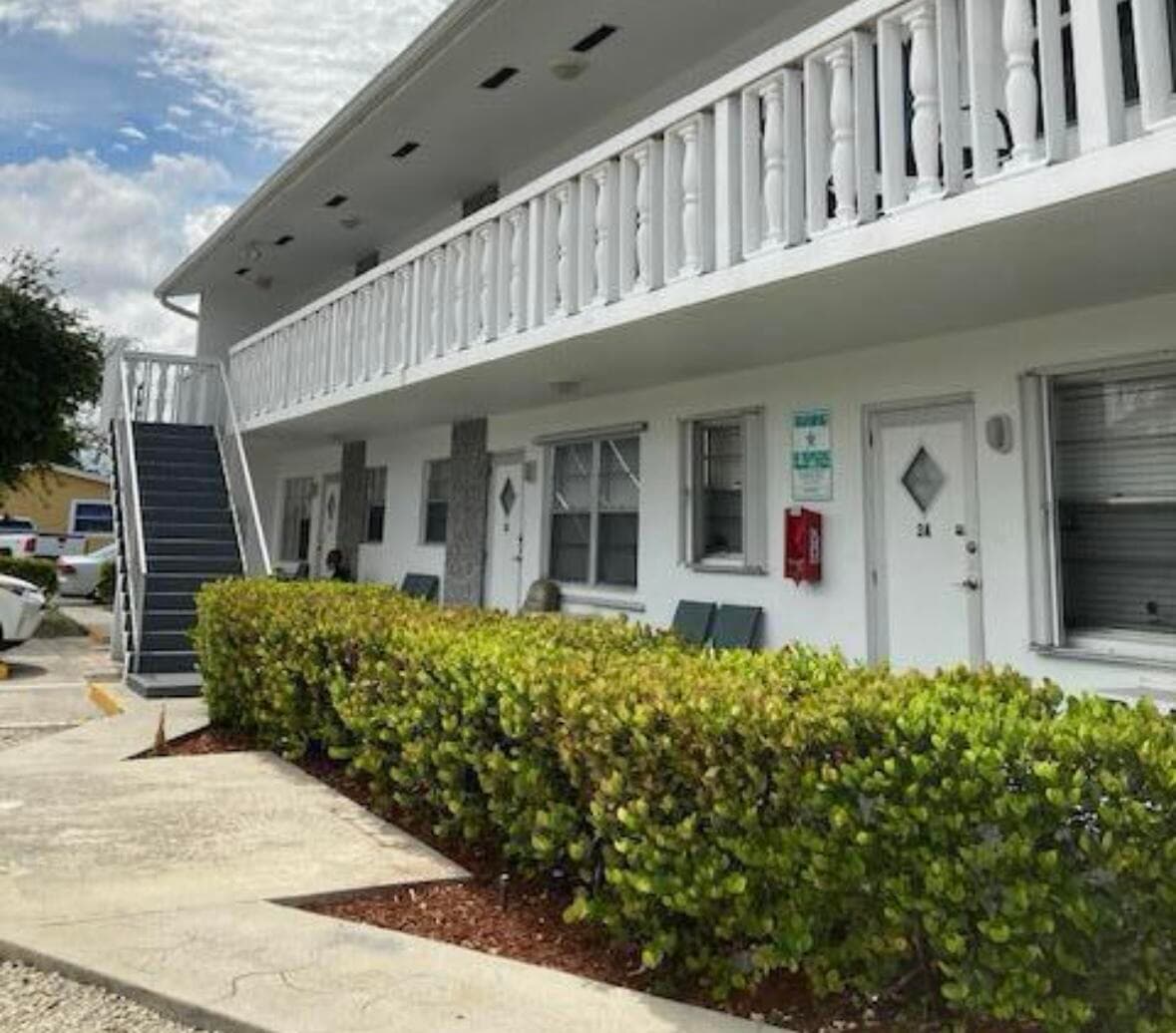 602 N H Street 1a, Lake Worth Beach, FL 33460 4