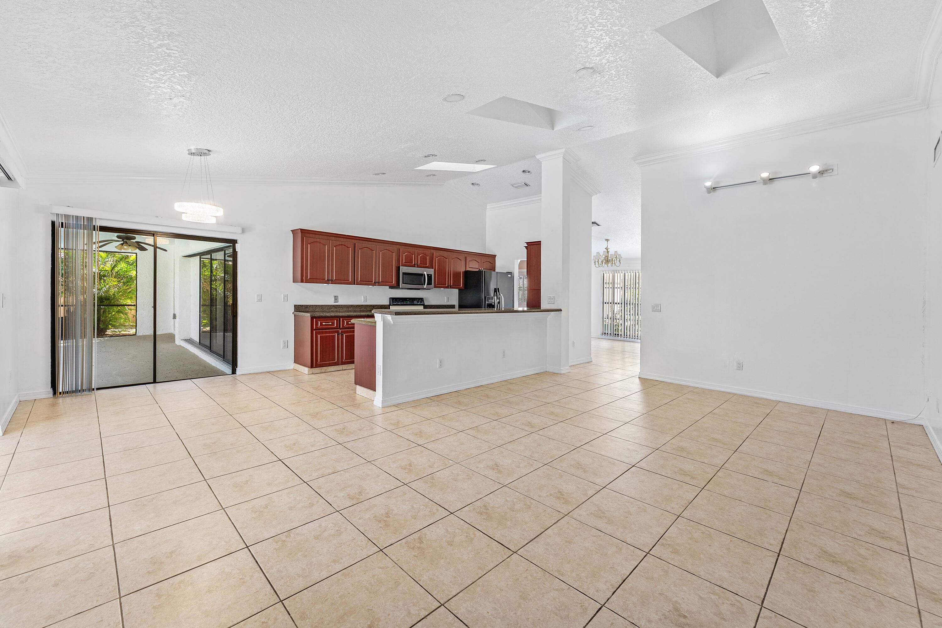 2057 Amesbury Circle, Wellington, FL 33414 9