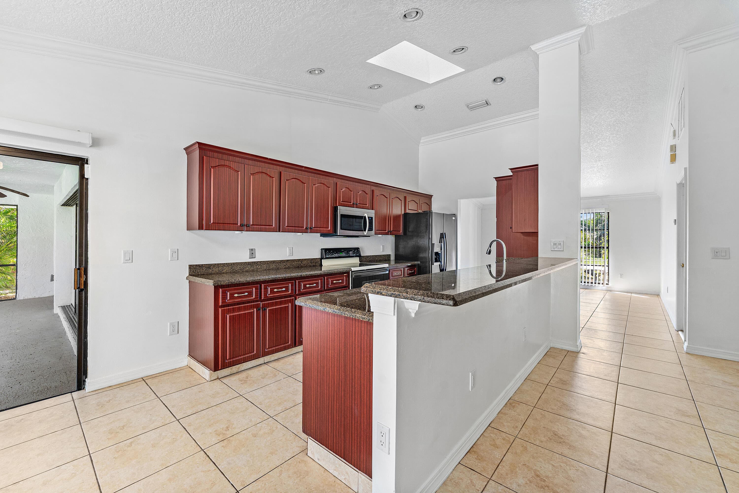 2057 Amesbury Circle, Wellington, FL 33414 14