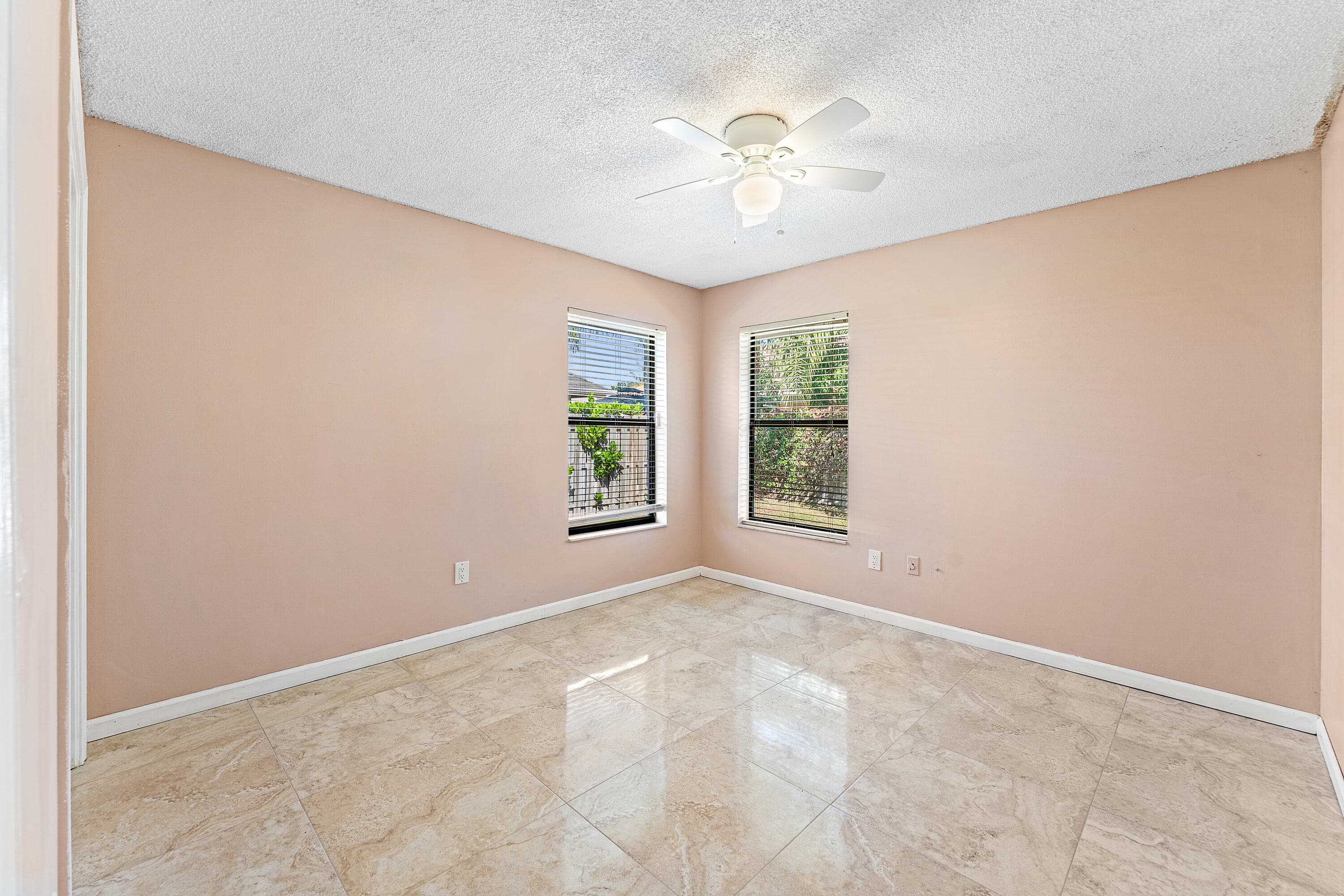 2057 Amesbury Circle, Wellington, FL 33414 25