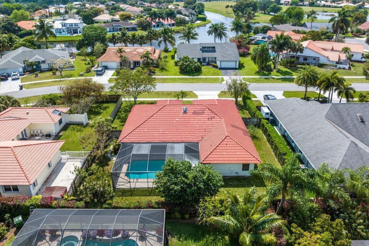 2057 Amesbury Circle, Wellington, FL 33414 33