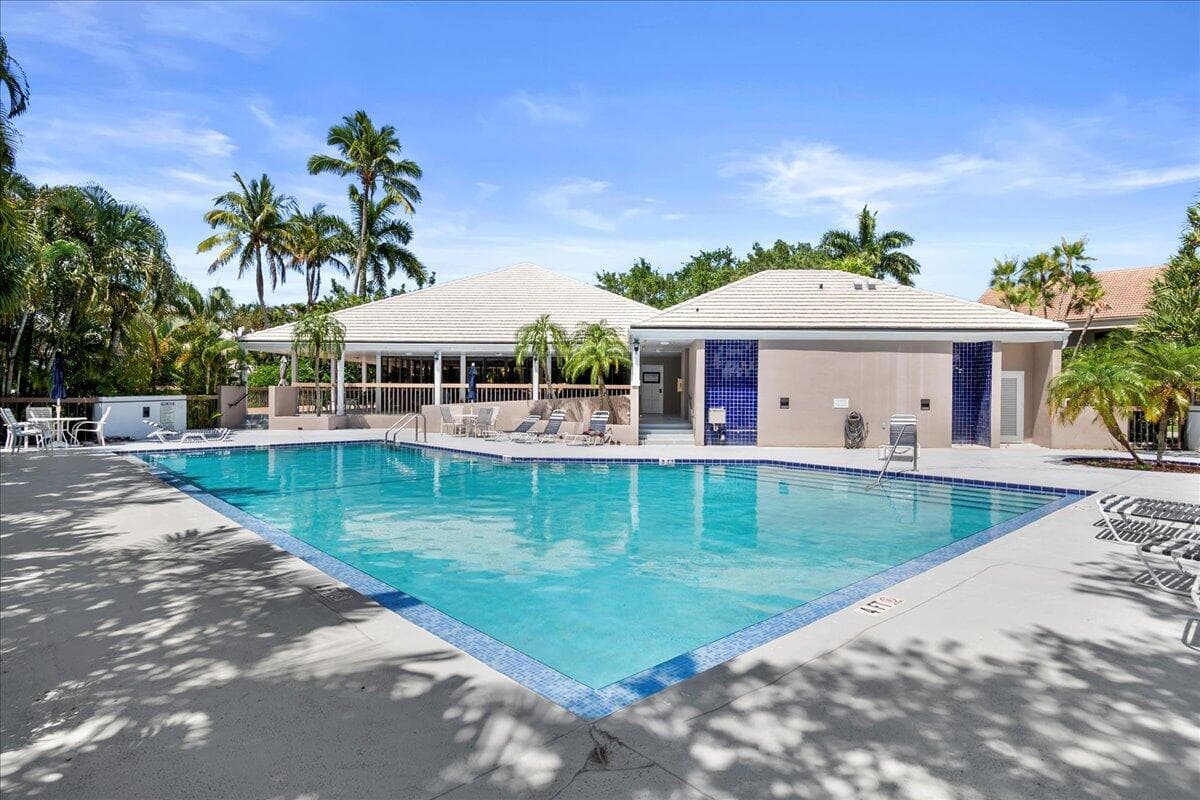 11 Dorchester Circle, Palm Beach Gardens, FL 33418 41