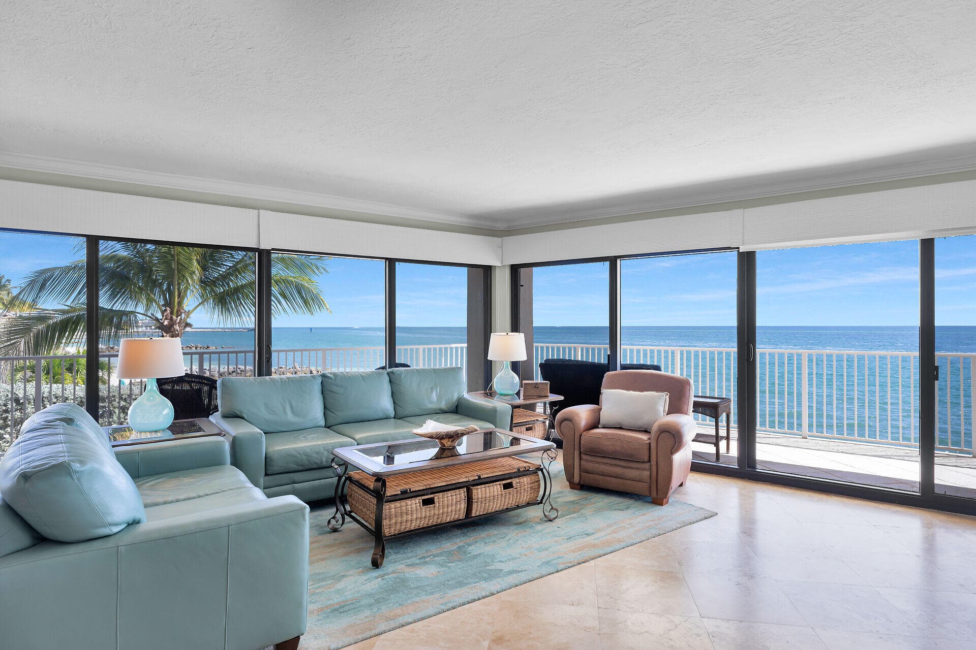 1133 W Ocean Drive 17, Key Colony Beach, FL 33050