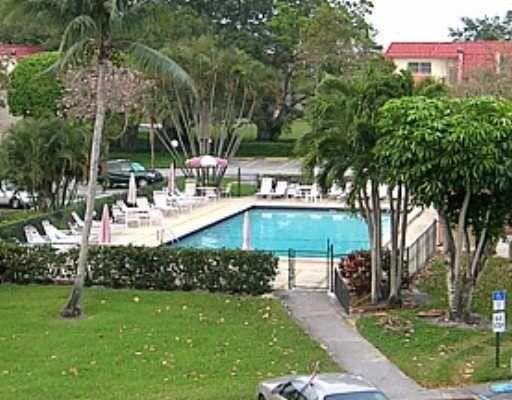 681 S Hollybrook Drive 105, Pembroke Pines, FL 33025 23