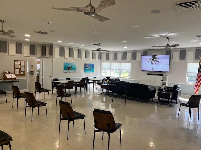 1157 S Drive Circle C, Delray Beach, FL 33445 23