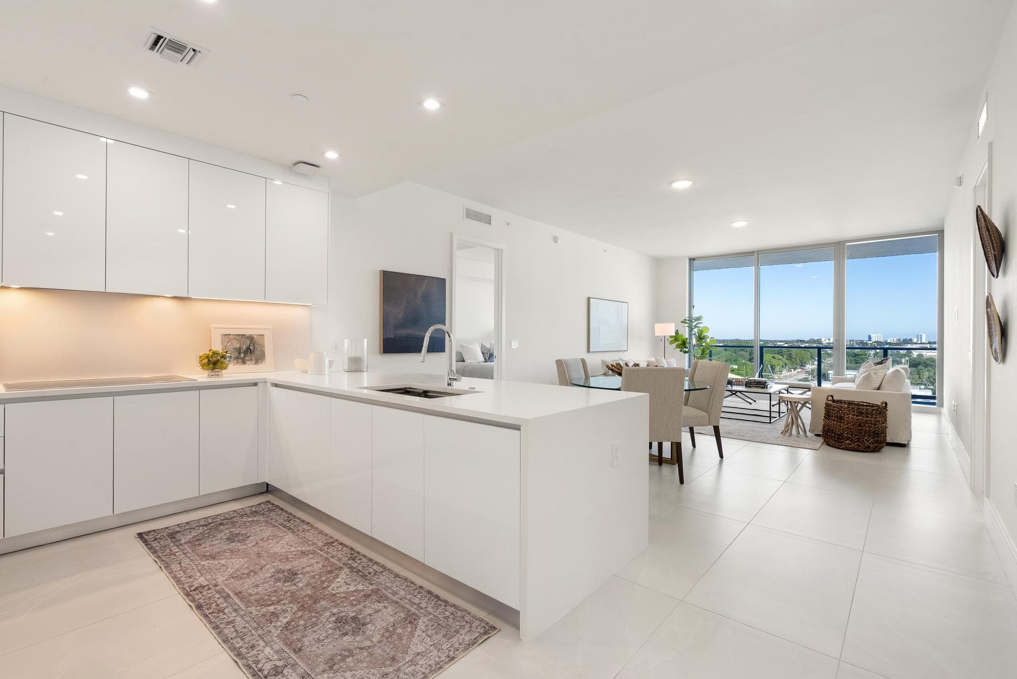 220 Lake Shore Drive 817, Lake Park, FL 33403 2