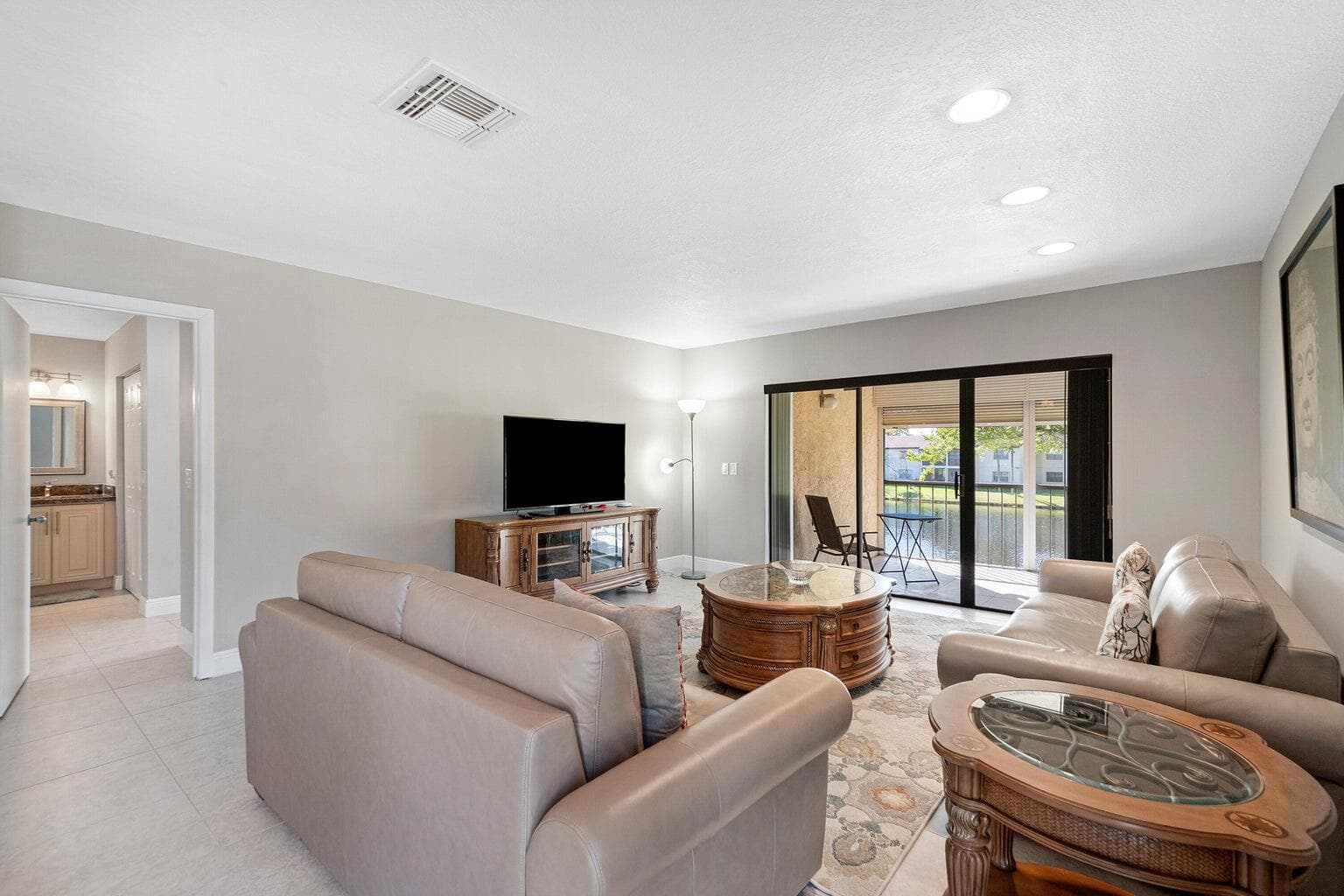 21863 Arriba Real 8-k, Boca Raton, FL 33433 11