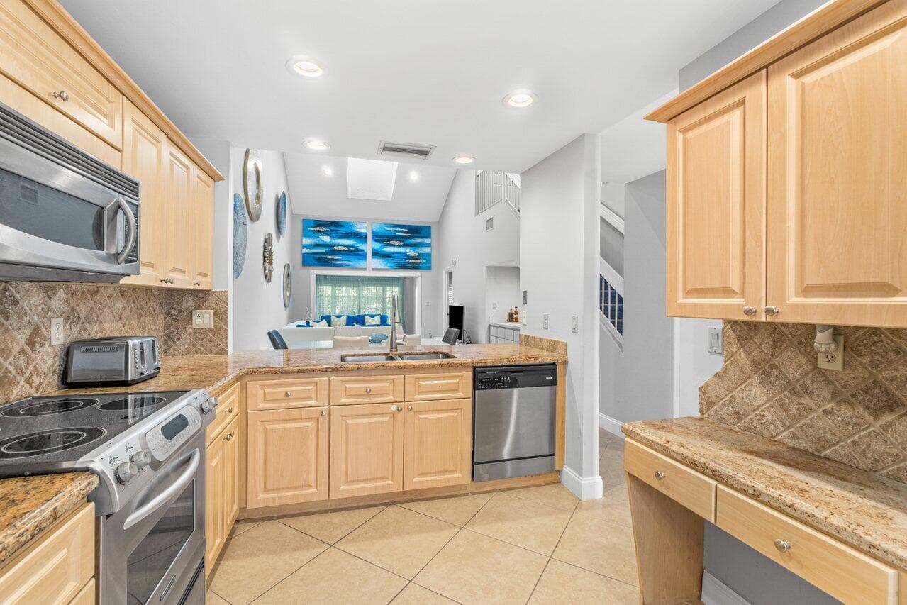 17064 Boca Club Boulevard 3, Boca Raton, FL 33487 13