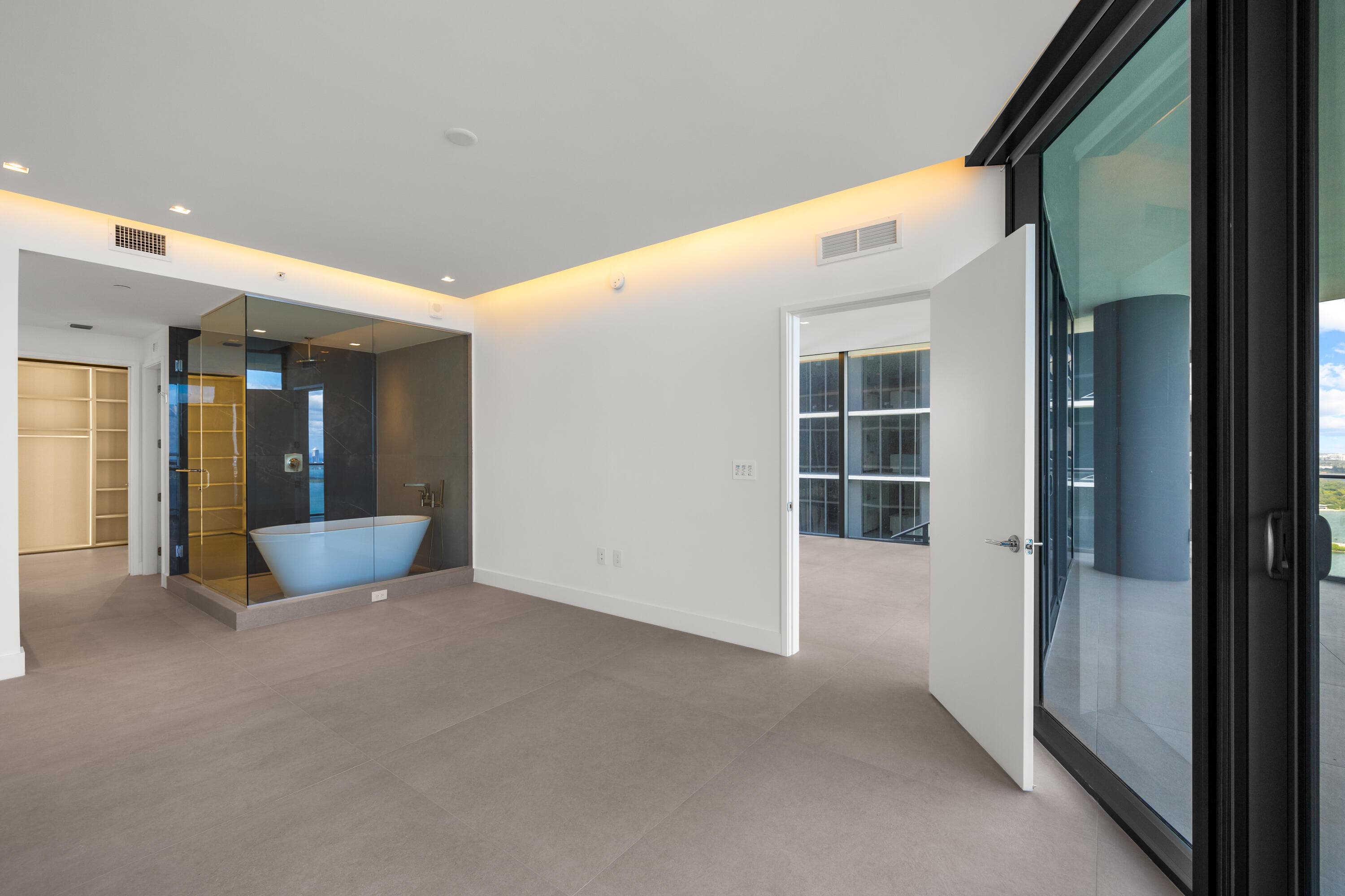 700 NE 24th Street 4601, Miami, FL 33137 25
