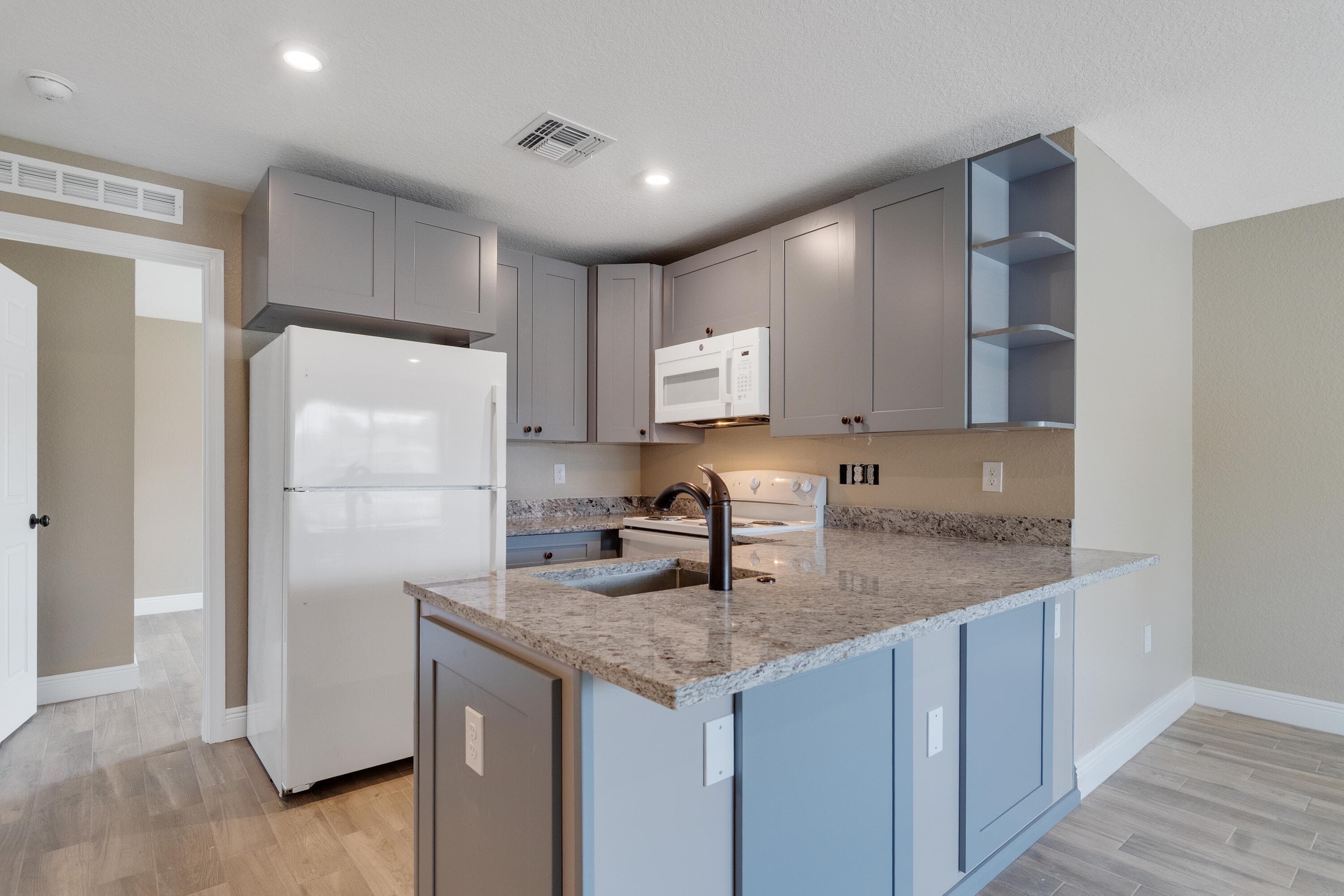 1405 Avenue G Apt A, Fort Pierce, FL 34950 7