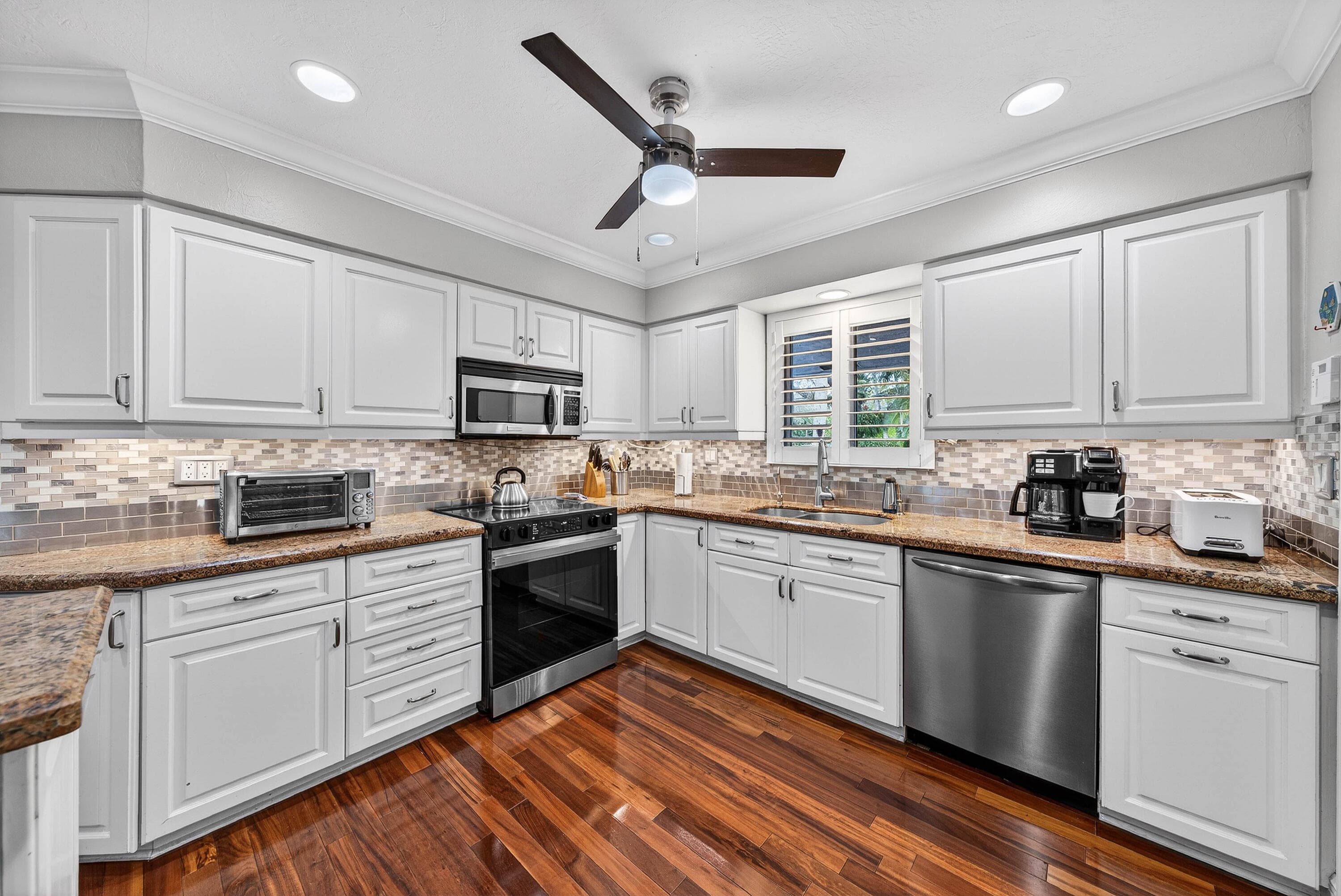 2081 NE 25th Street, Lighthouse Point, FL 33064 14