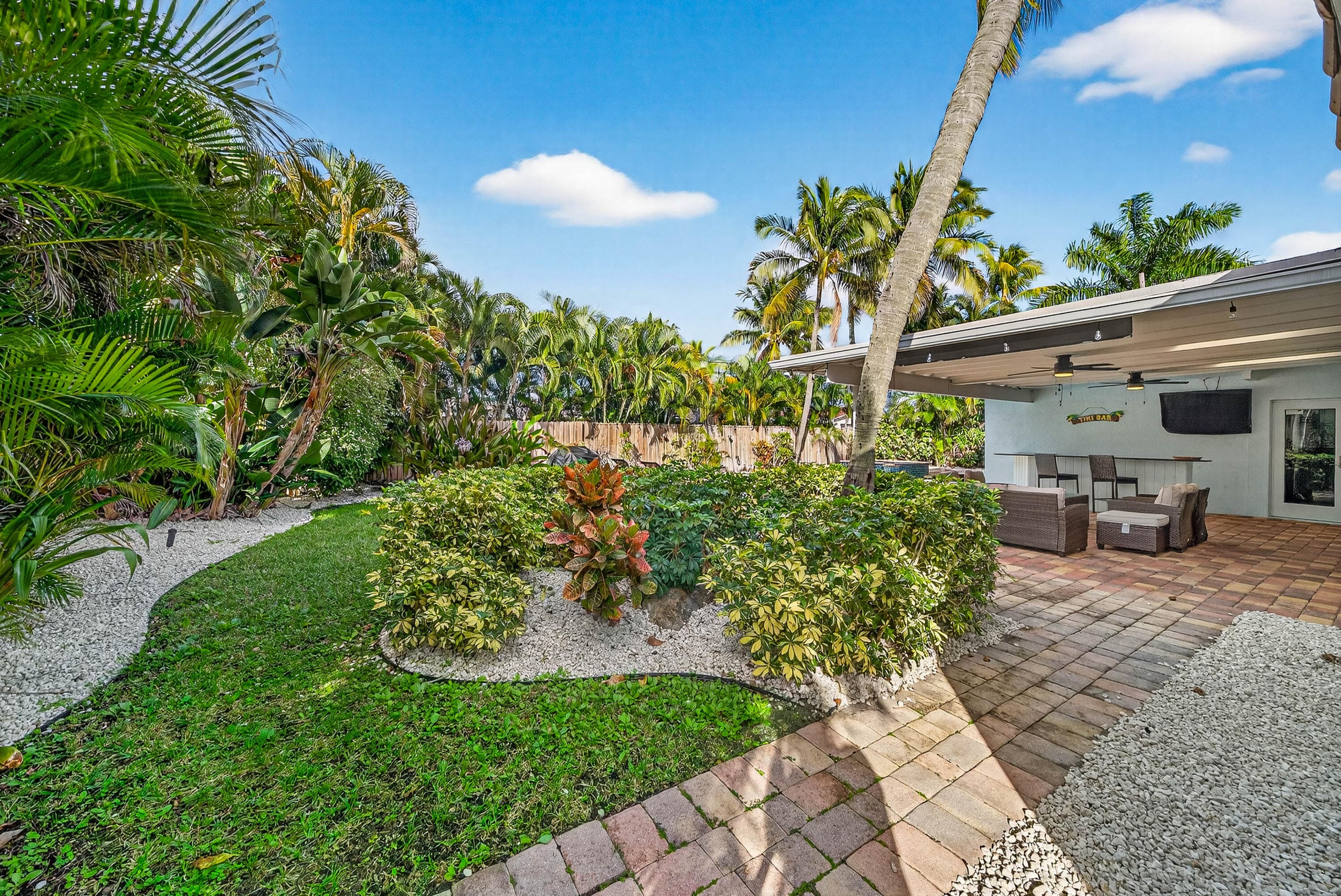 2081 NE 25th Street, Lighthouse Point, FL 33064 44