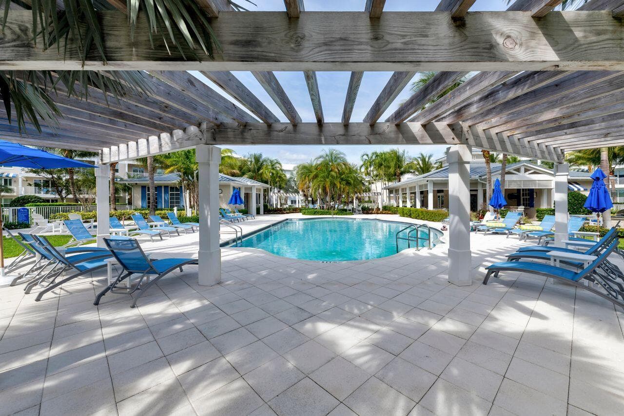 814 Bay Colony Drive S, Juno Beach, FL 33408 24