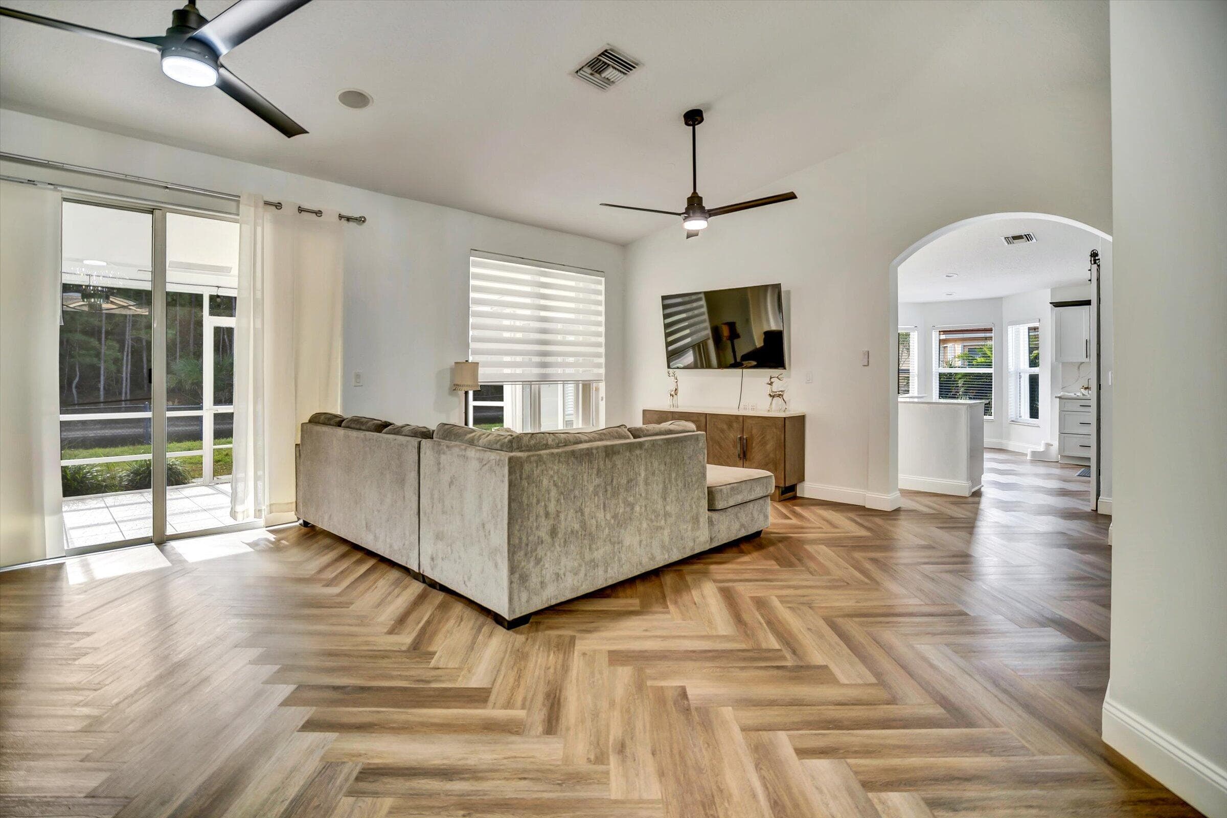 112 Cocoplum Circle, Royal Palm Beach, FL 33411 8