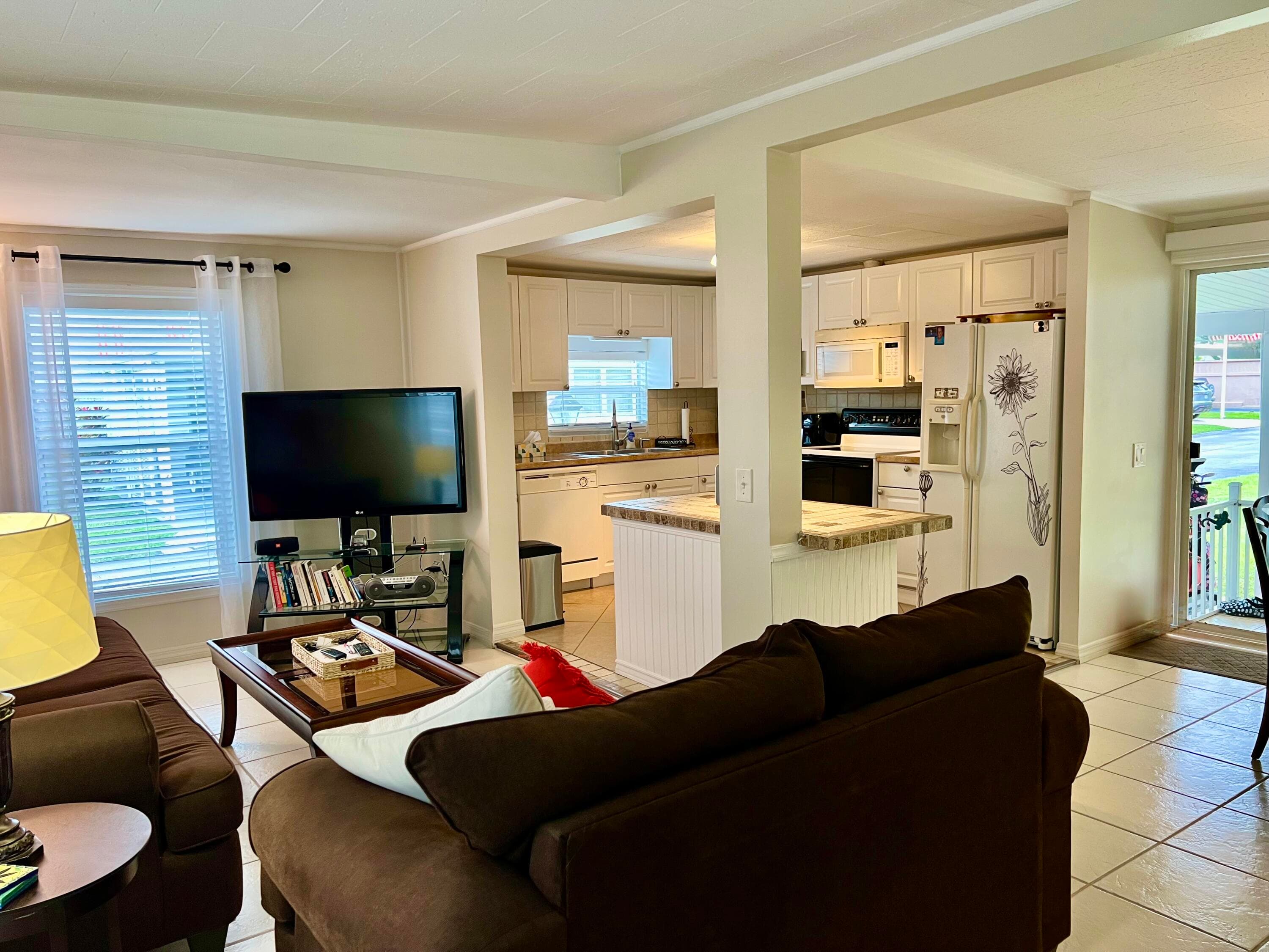 3325 South Street, Hollywood, FL 33021 8