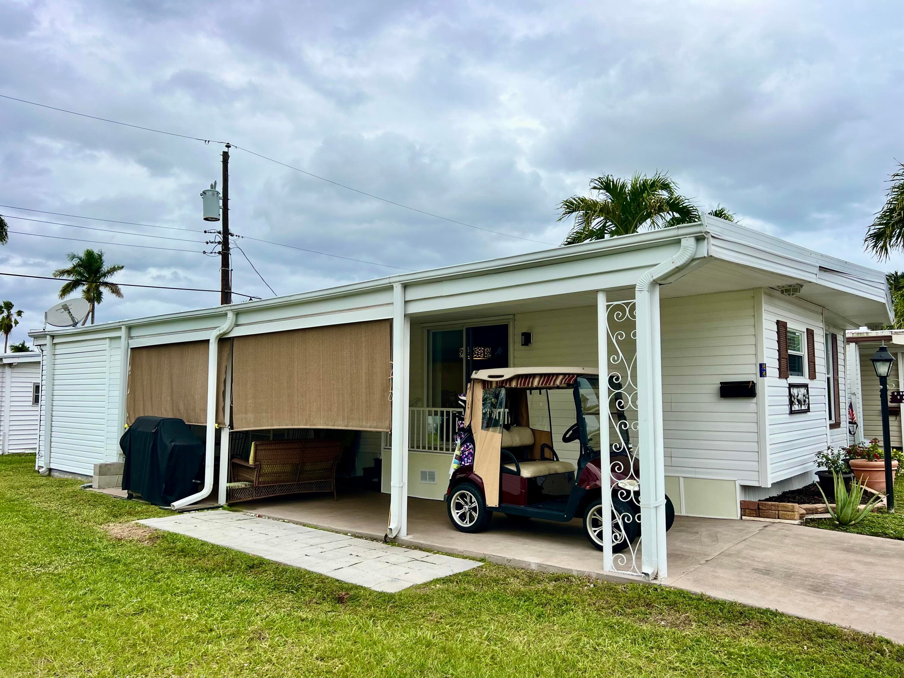3325 South Street, Hollywood, FL 33021 24