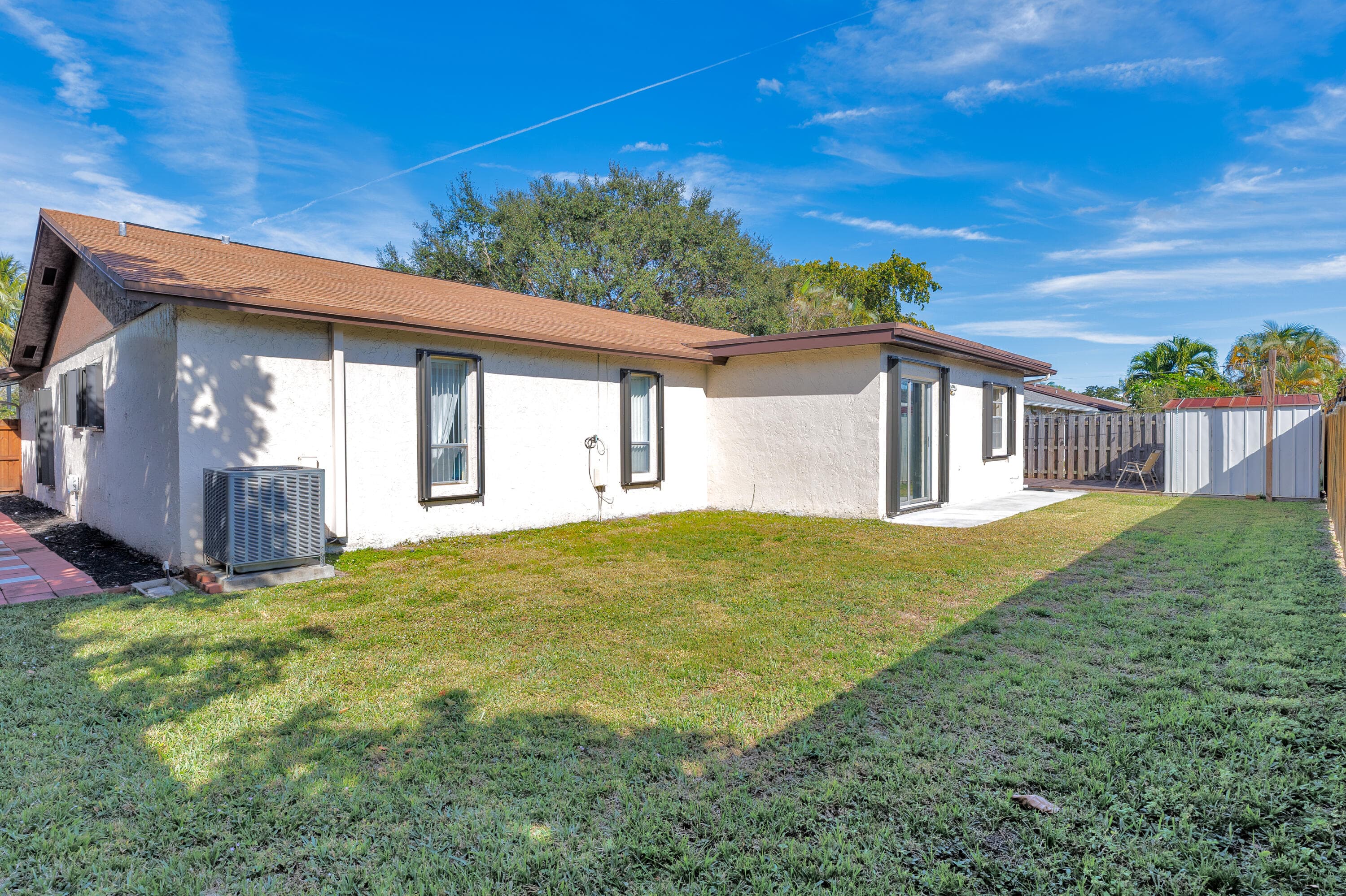 3880 NW 2nd Court, Deerfield Beach, FL 33442 40