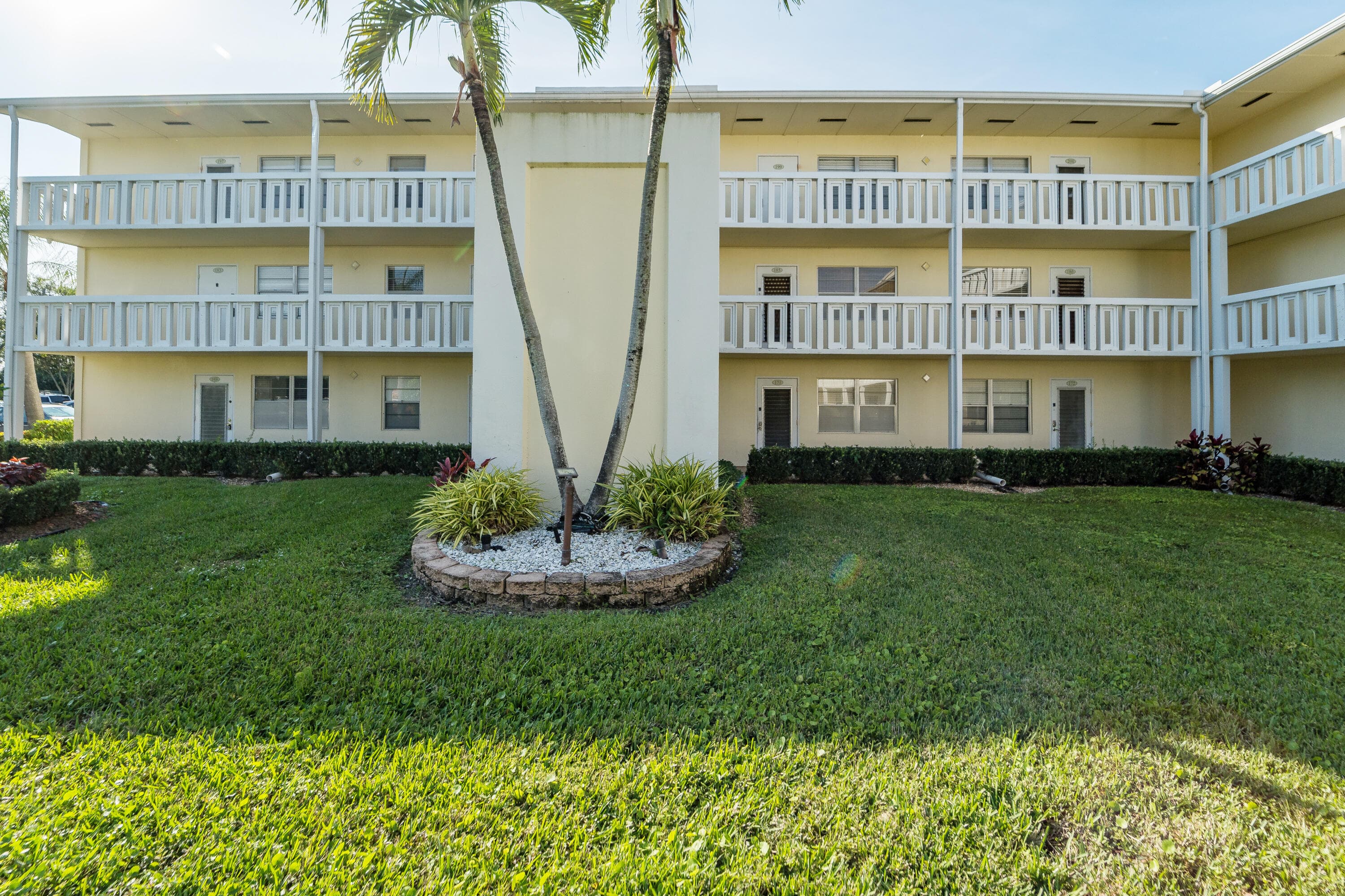 200 Dorset E, Boca Raton, FL 33434 29
