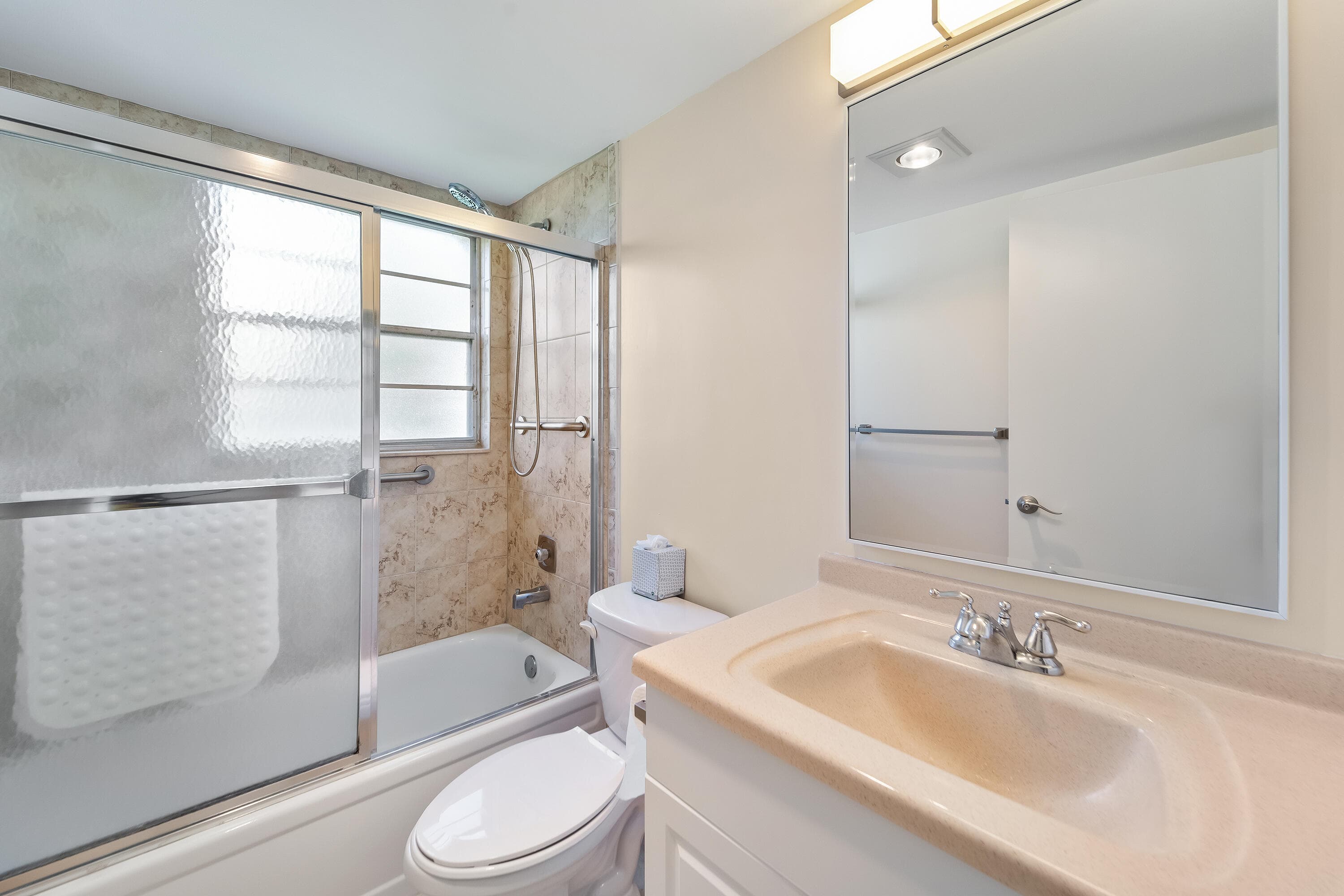 200 Dorset E, Boca Raton, FL 33434 13