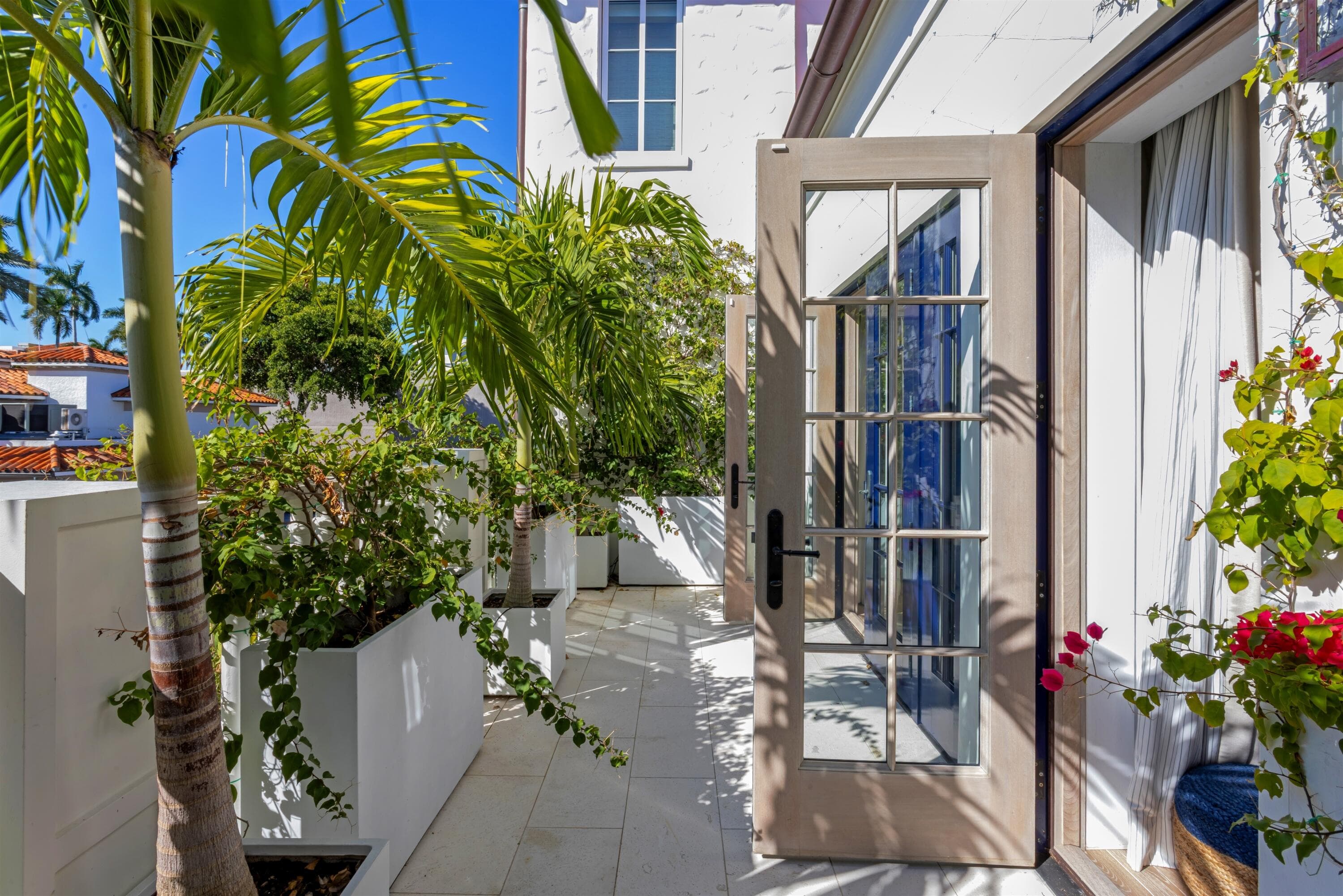 238 Phipps Plaza, Palm Beach, FL 33480 24
