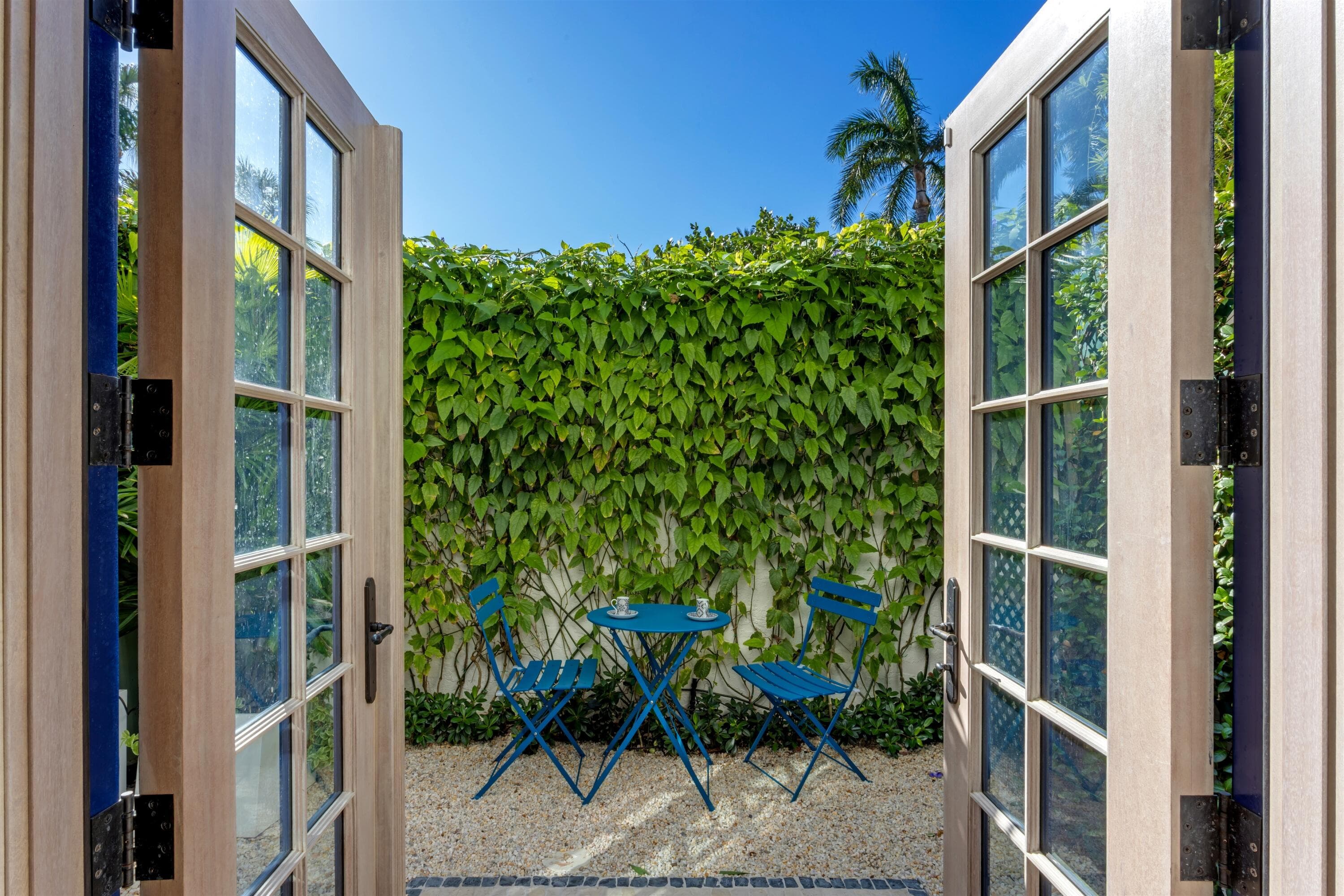 238 Phipps Plaza, Palm Beach, FL 33480 9
