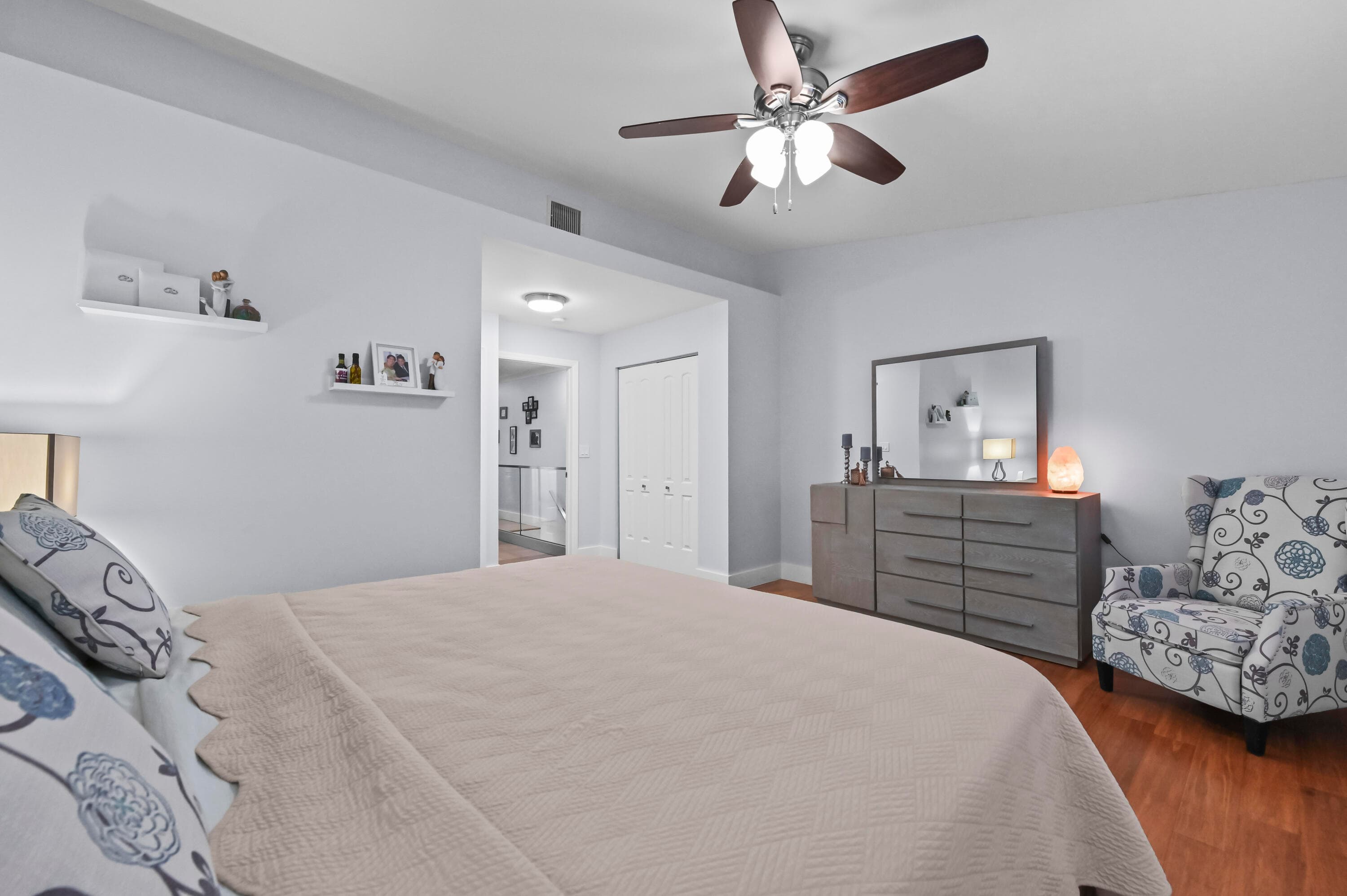 866 E Jeffery Street, Boca Raton, FL 33487 25