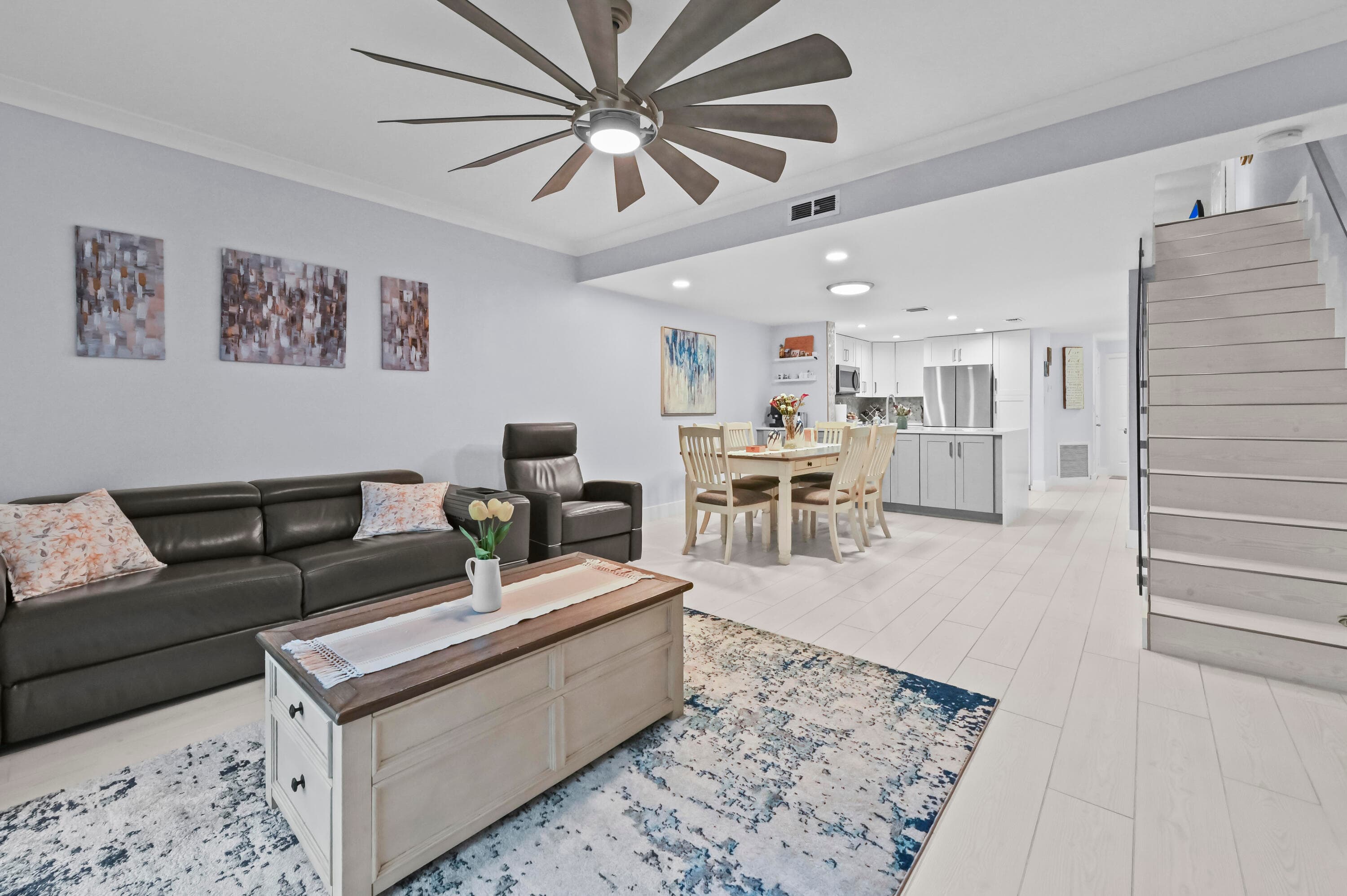 866 E Jeffery Street, Boca Raton, FL 33487 18
