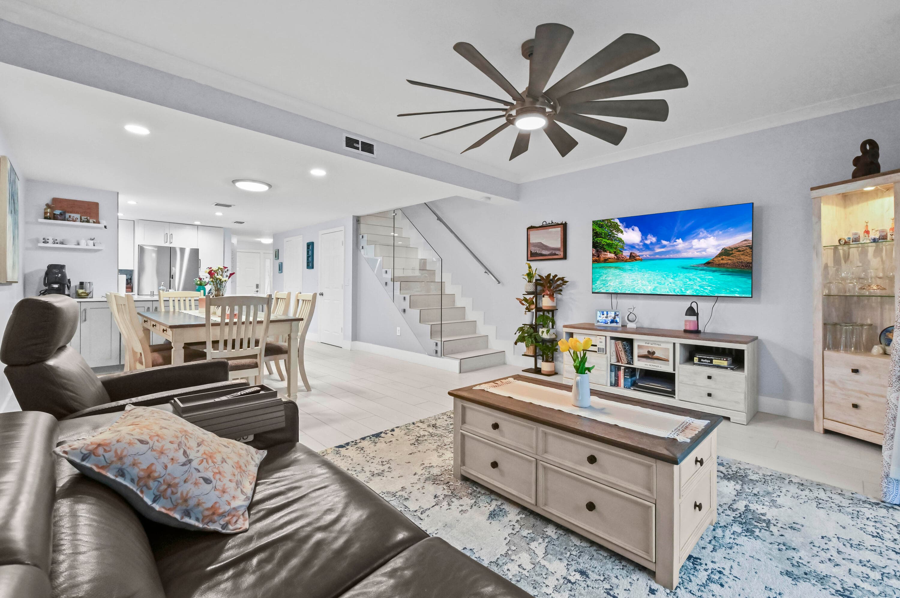 866 E Jeffery Street, Boca Raton, FL 33487 19