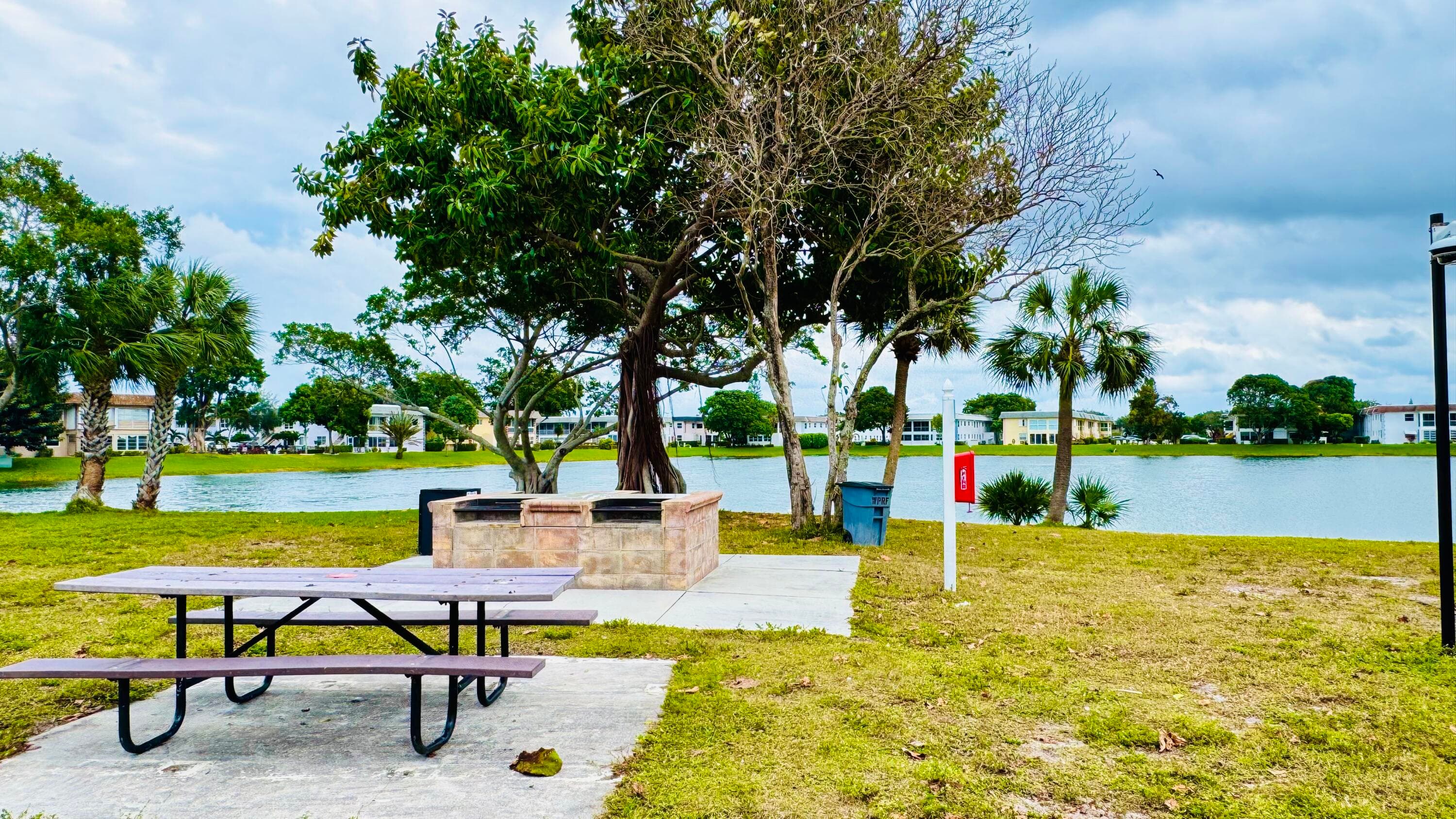 164 Kent J, West Palm Beach, FL 33417 8