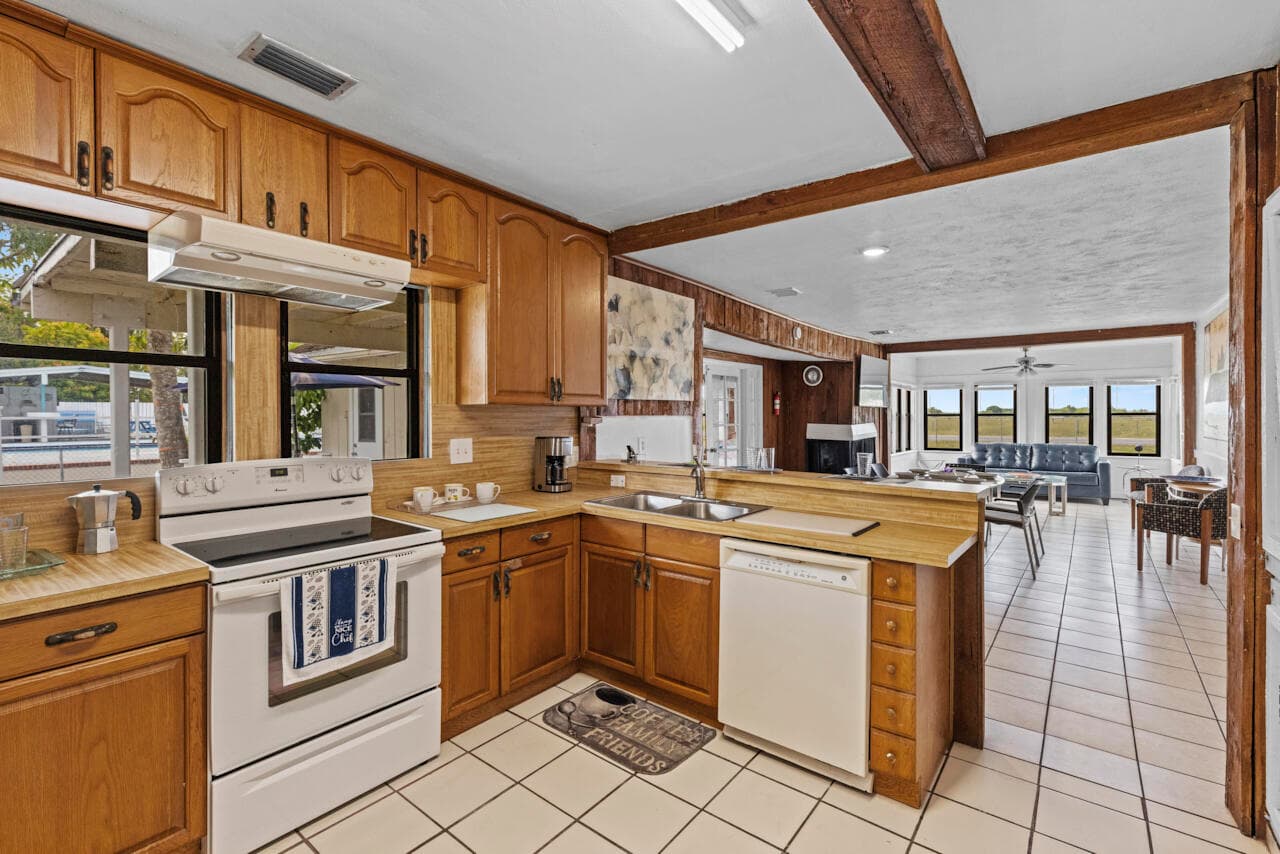 14601 Orange Avenue N, Fort Pierce, FL 34945 19