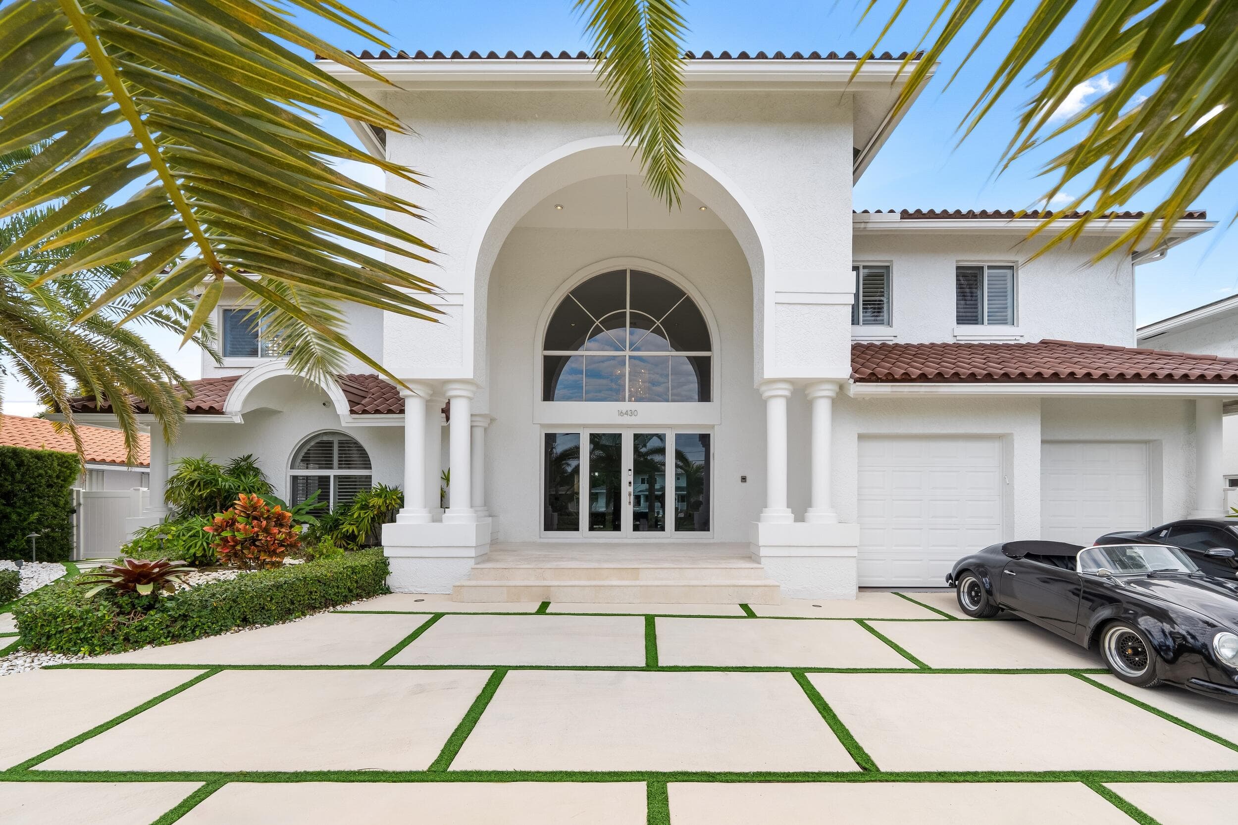 16430 NE 30th Avenue, North Miami Beach, FL 33160 5
