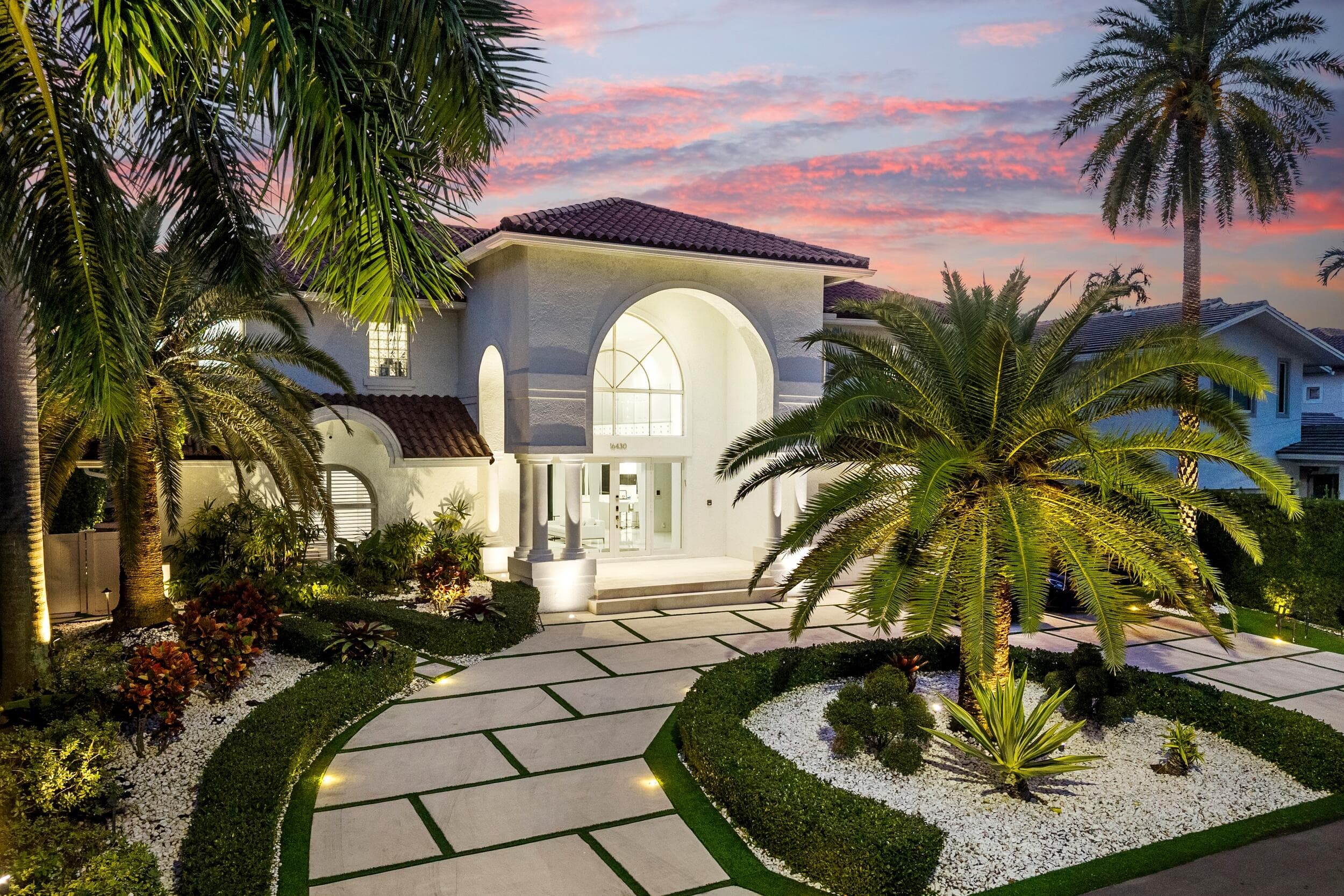 16430 NE 30th Avenue, North Miami Beach, FL 33160 64