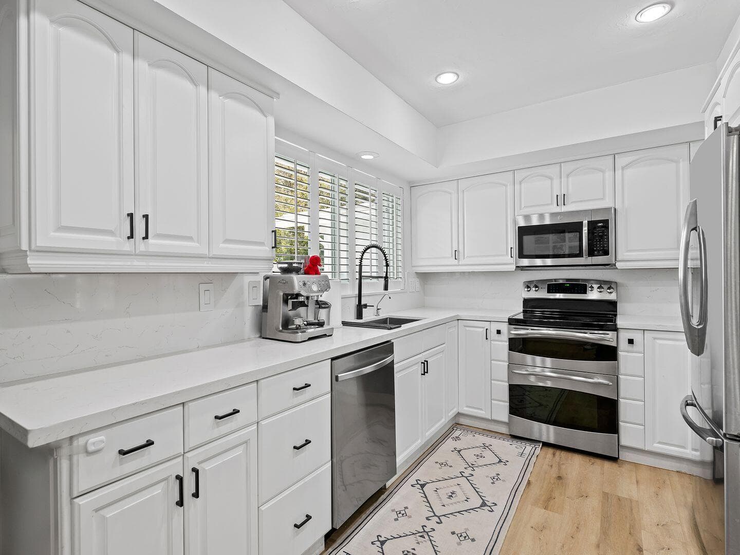 2011 NE 60th Street, Fort Lauderdale, FL 33308 17