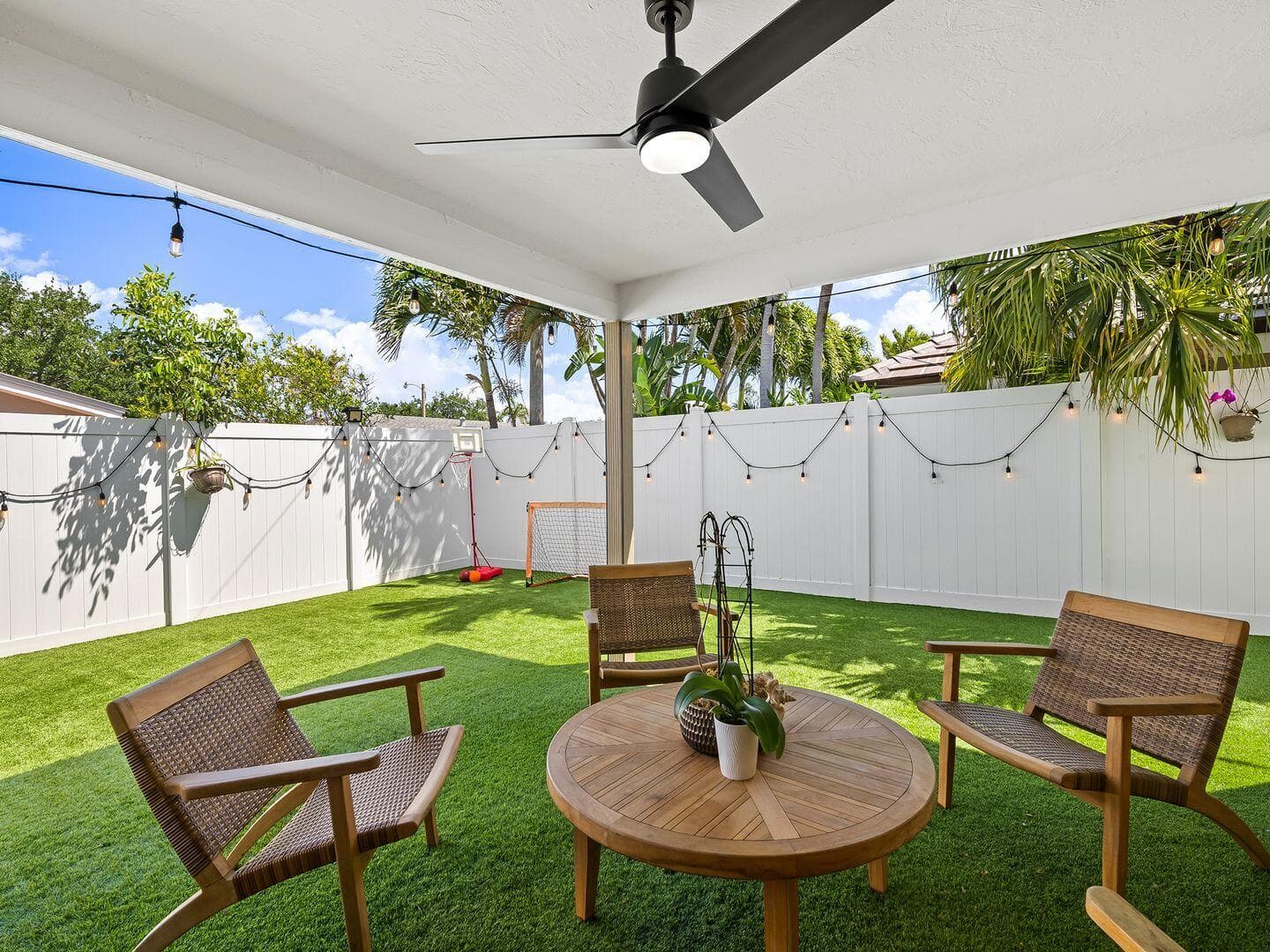 2011 NE 60th Street, Fort Lauderdale, FL 33308 34