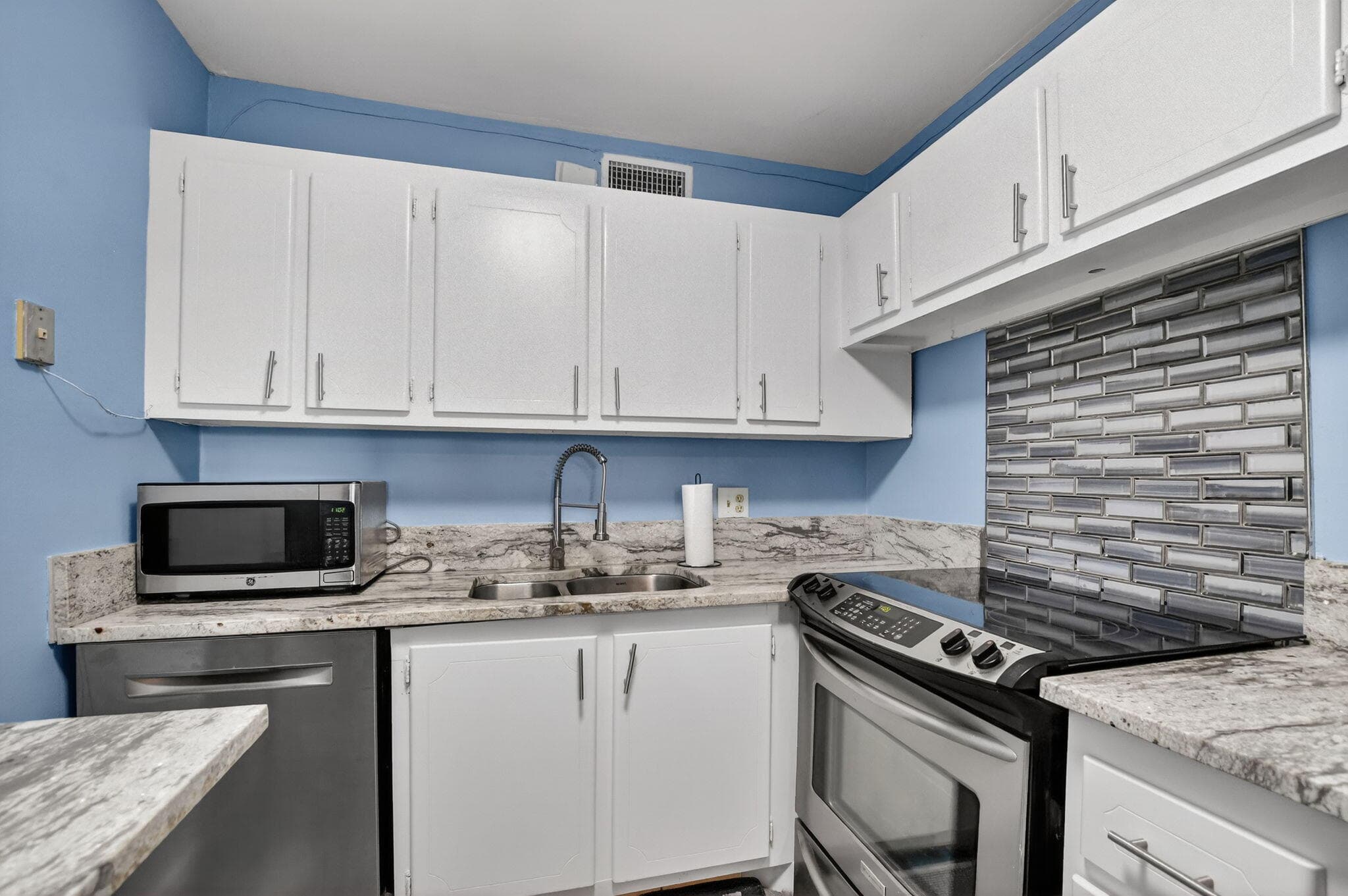 262 Ventnor R, Deerfield Beach, FL 33442 10