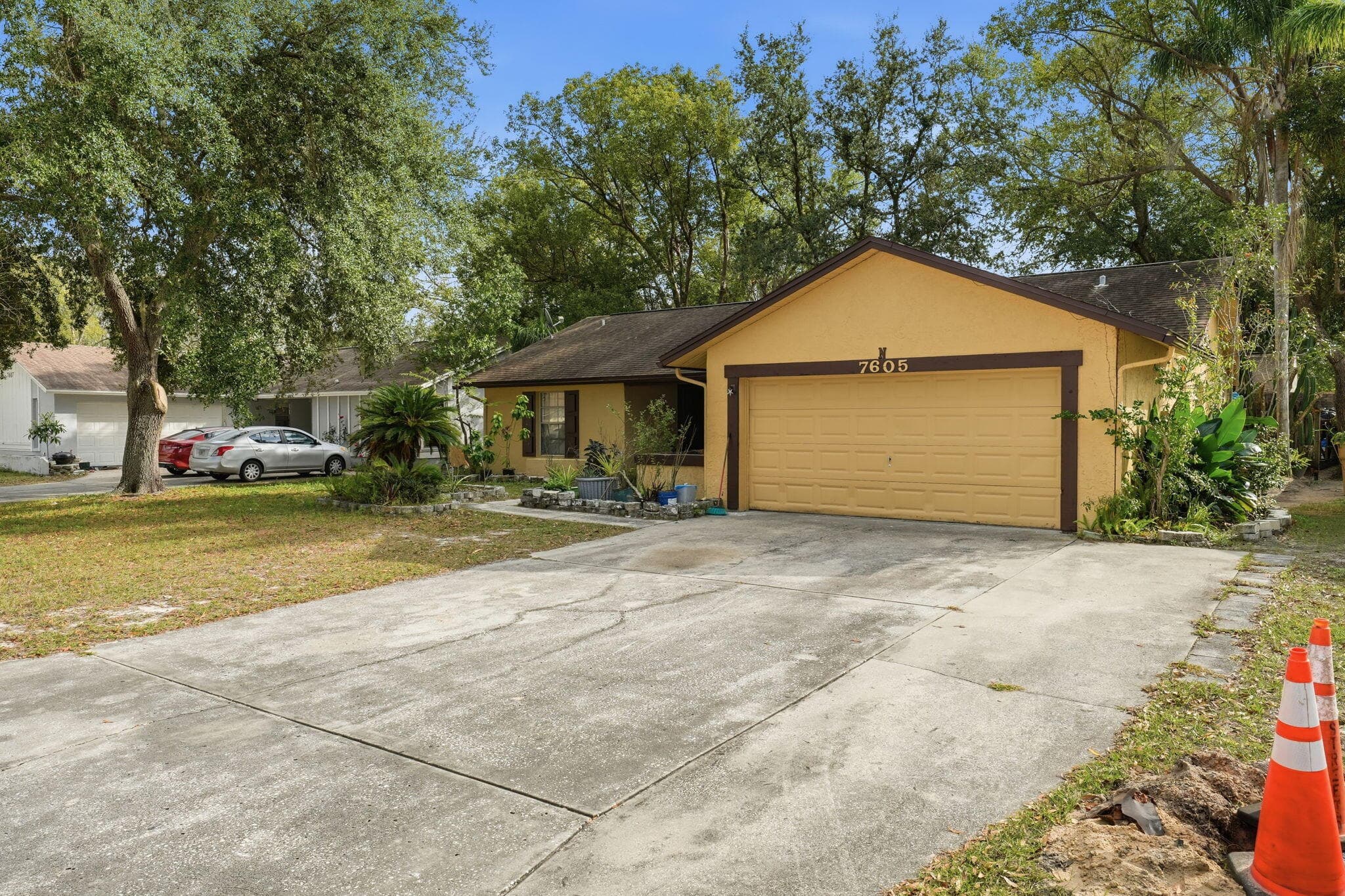 7605 N Sanibel Circle, Tampa, FL 33637 2