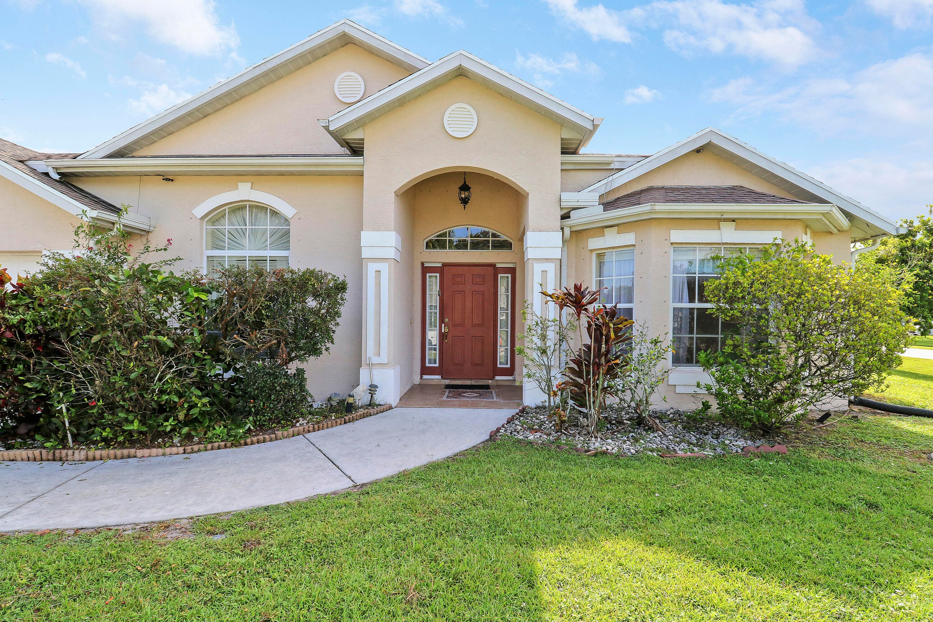 2085 SW Aladdin Street, Port St. Lucie, FL 34953 3