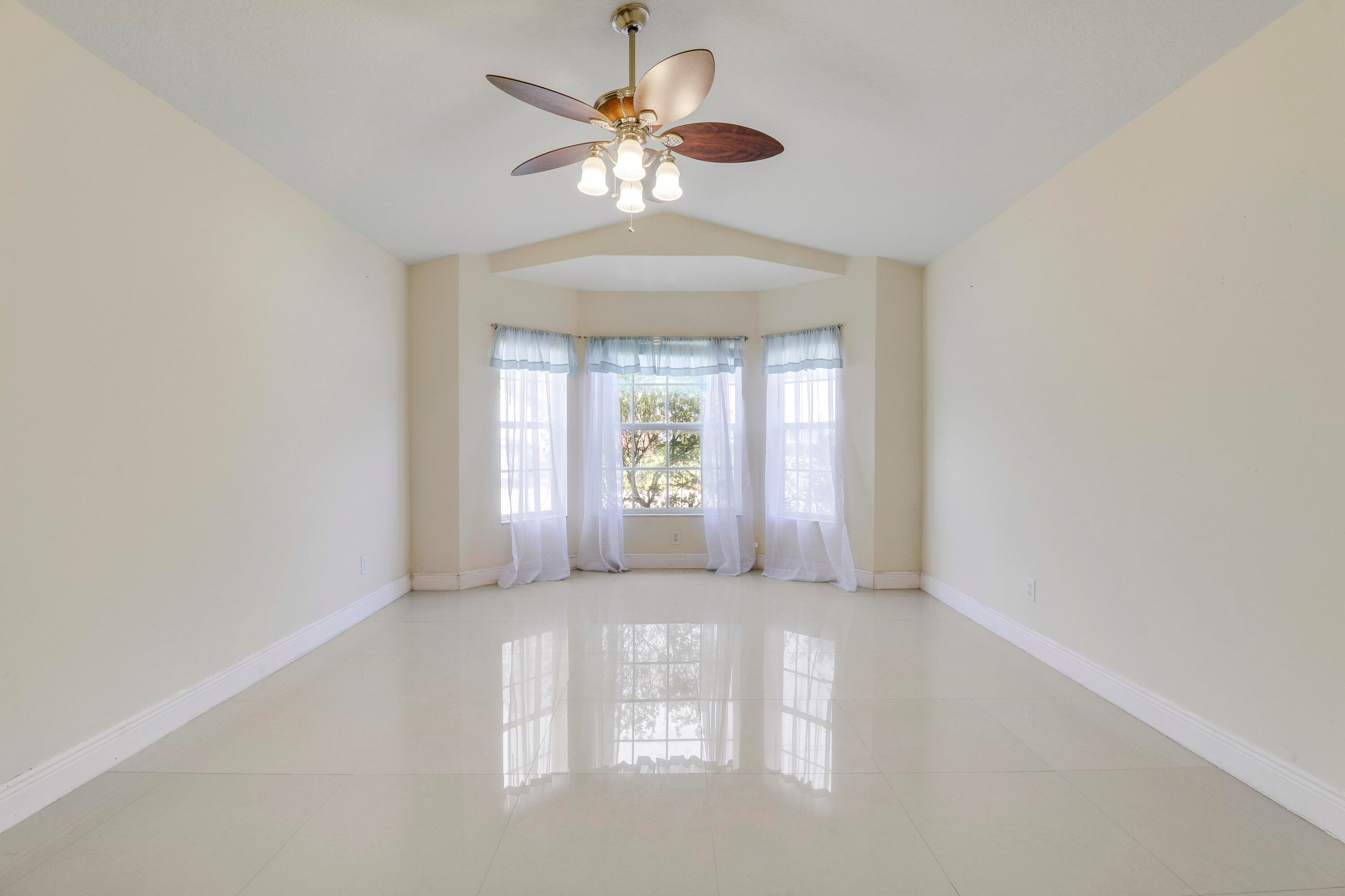 2085 SW Aladdin Street, Port St. Lucie, FL 34953 21