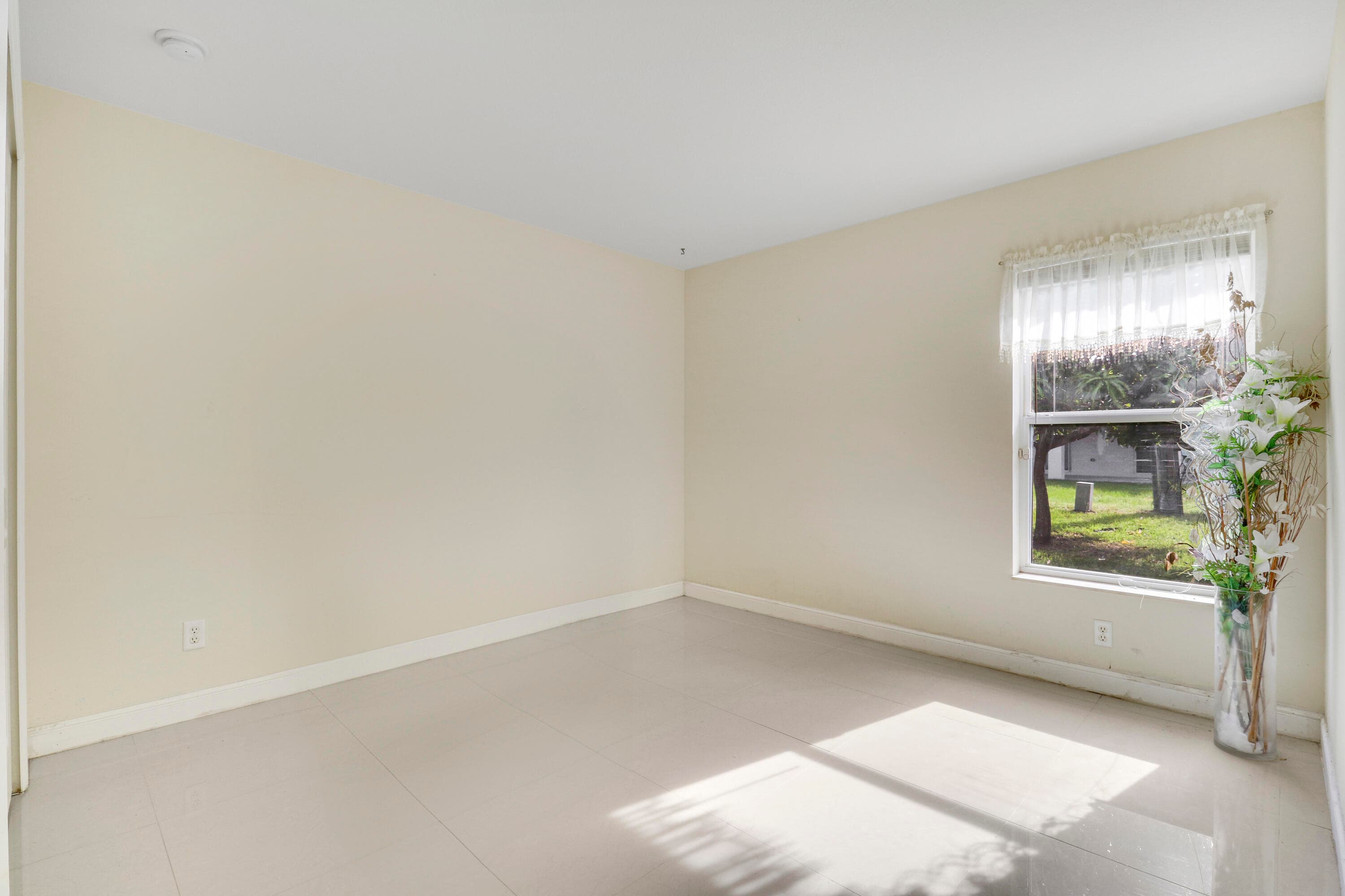 2085 SW Aladdin Street, Port St. Lucie, FL 34953 24