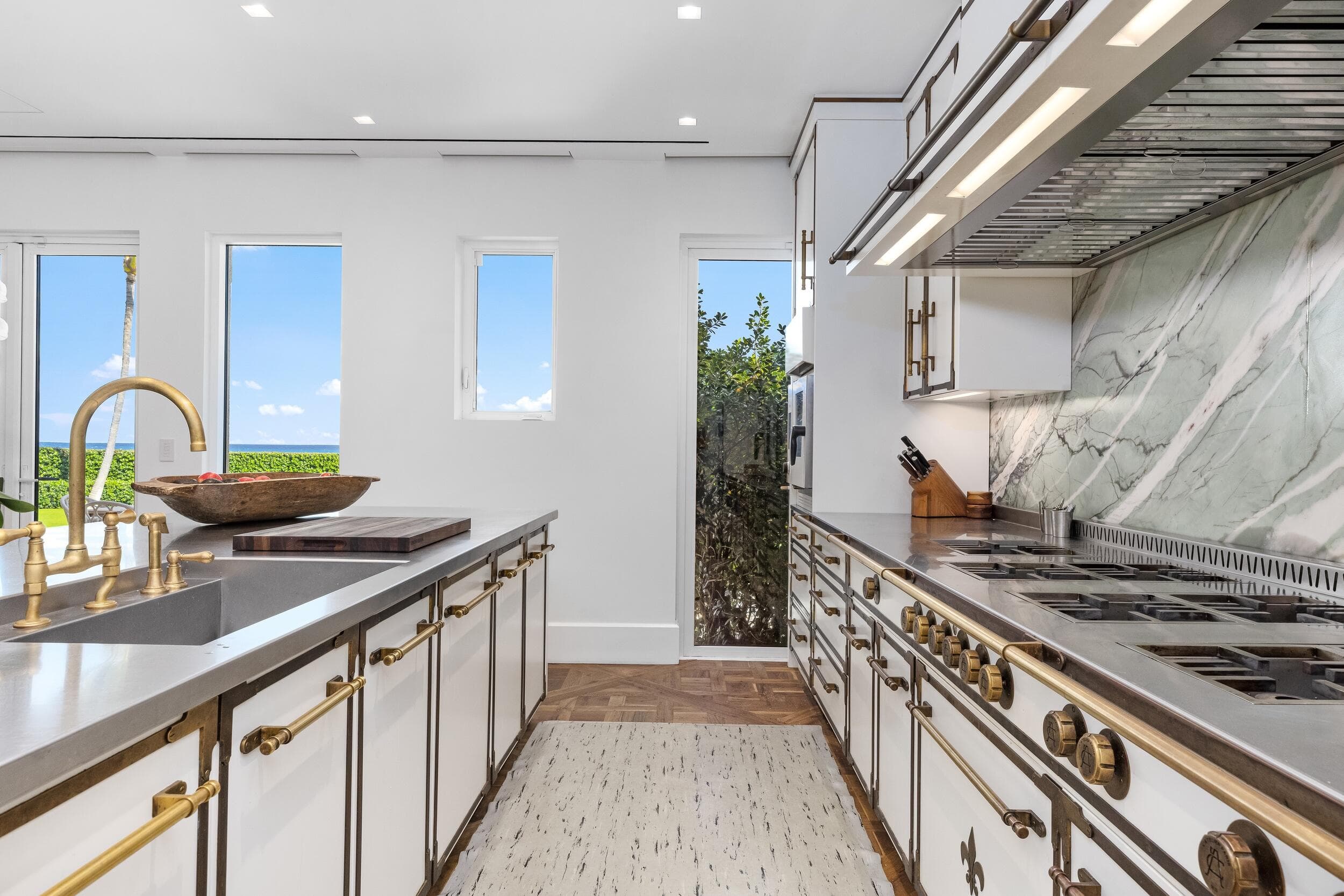 680 S Ocean Boulevard, Palm Beach, FL 33480 18