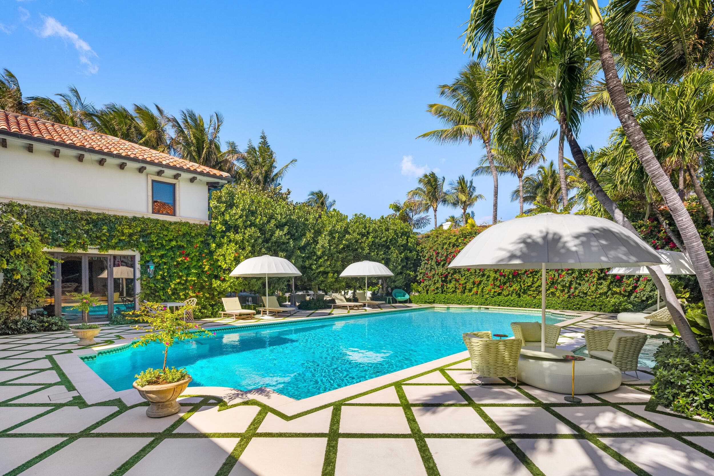 680 S Ocean Boulevard, Palm Beach, FL 33480 37