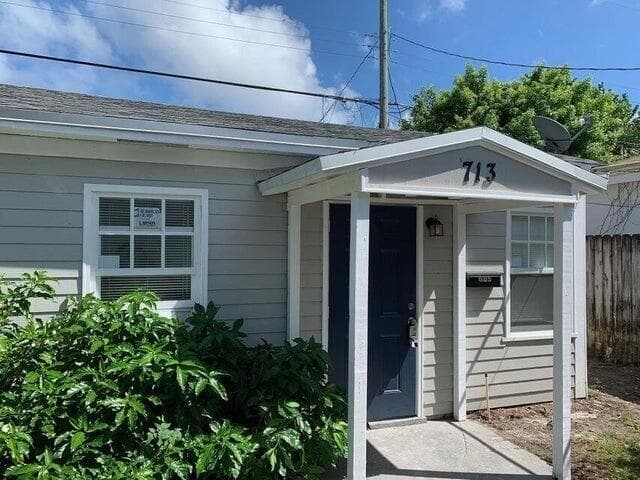 717 8th Avenue N, Lake Worth Beach, FL 33460 6