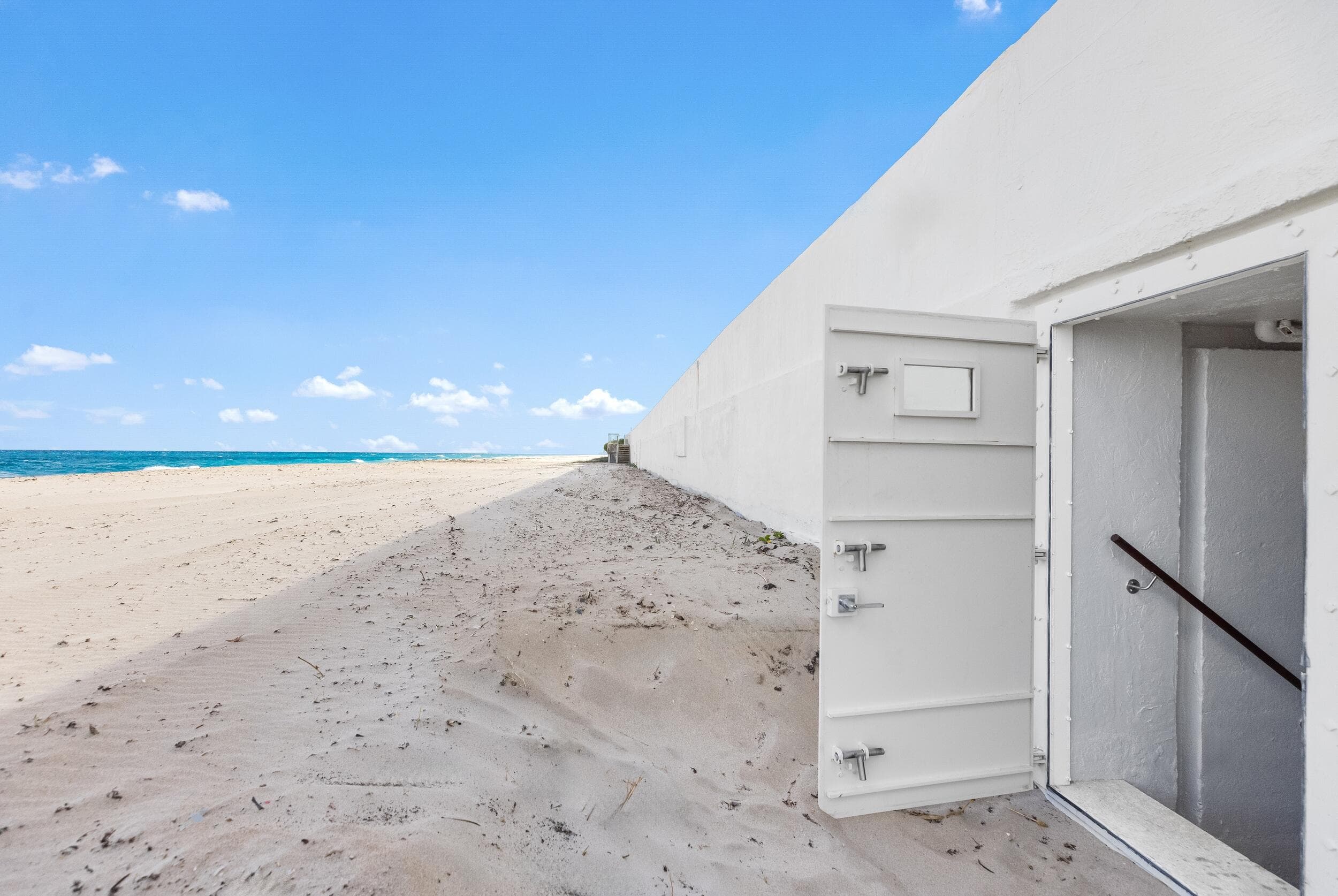 680 S Ocean Boulevard, Palm Beach, FL 33480 68