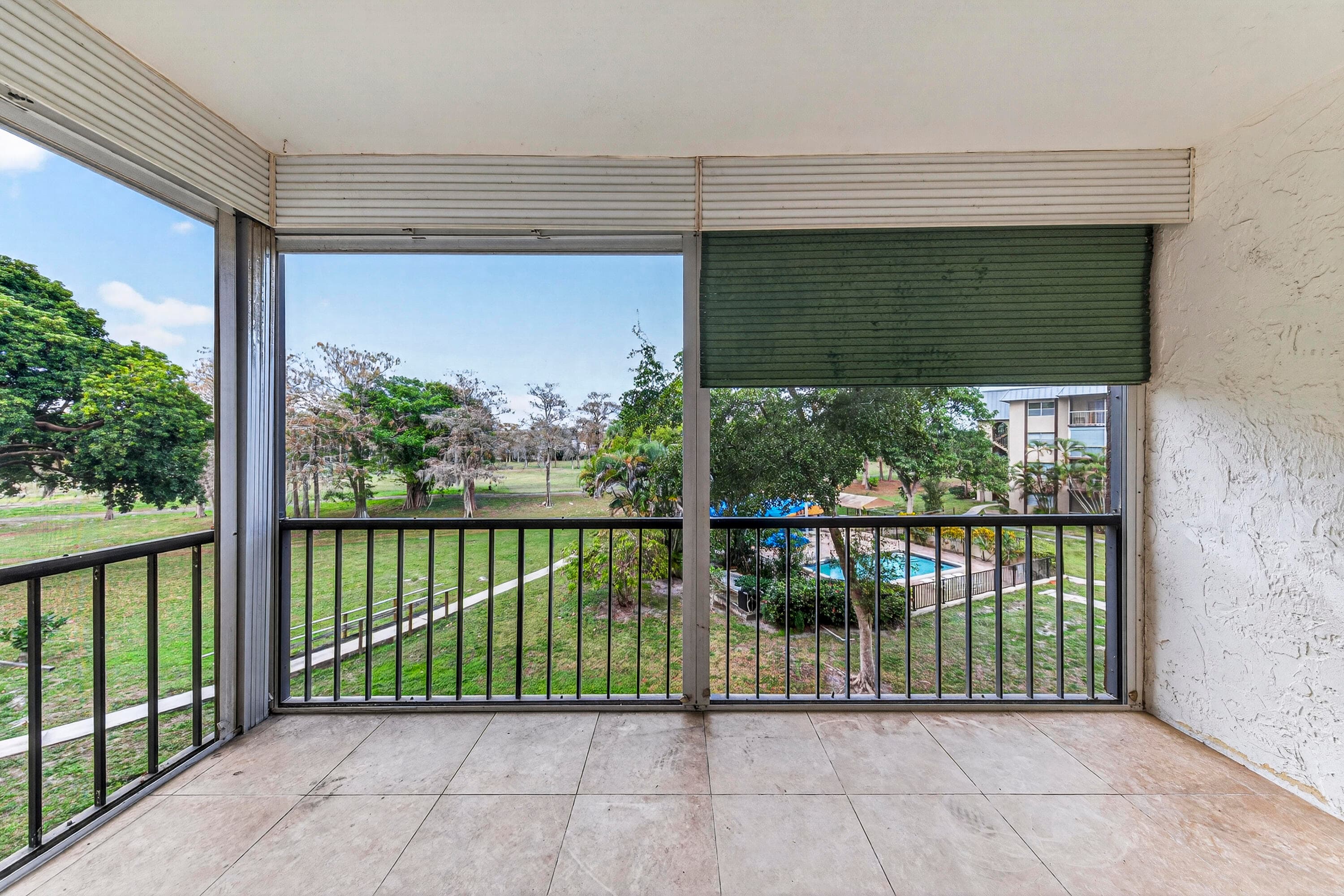 6301 N Falls Cir Drive 303, Lauderhill, FL 33319 22