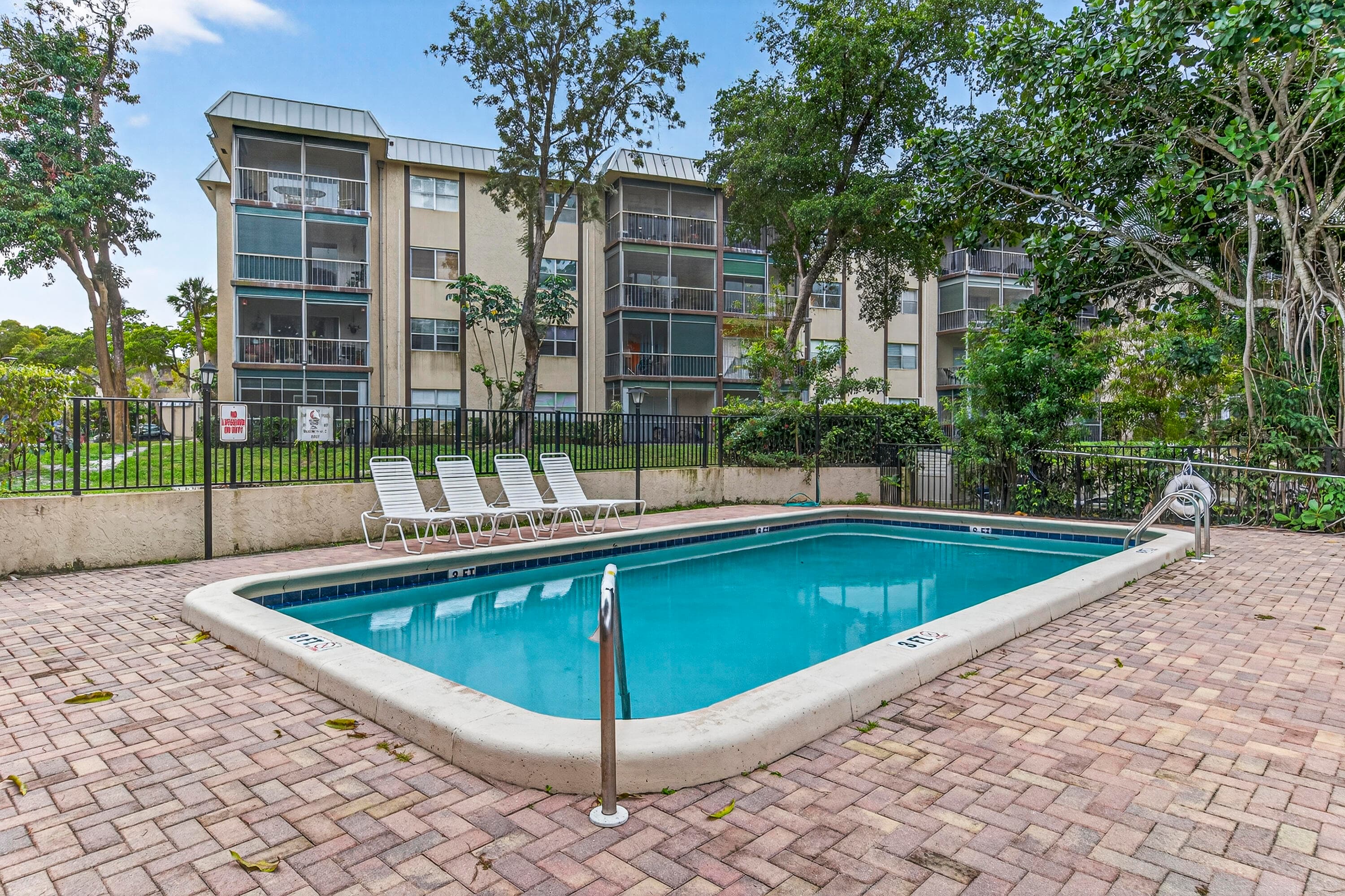 6301 N Falls Cir Drive 303, Lauderhill, FL 33319 16