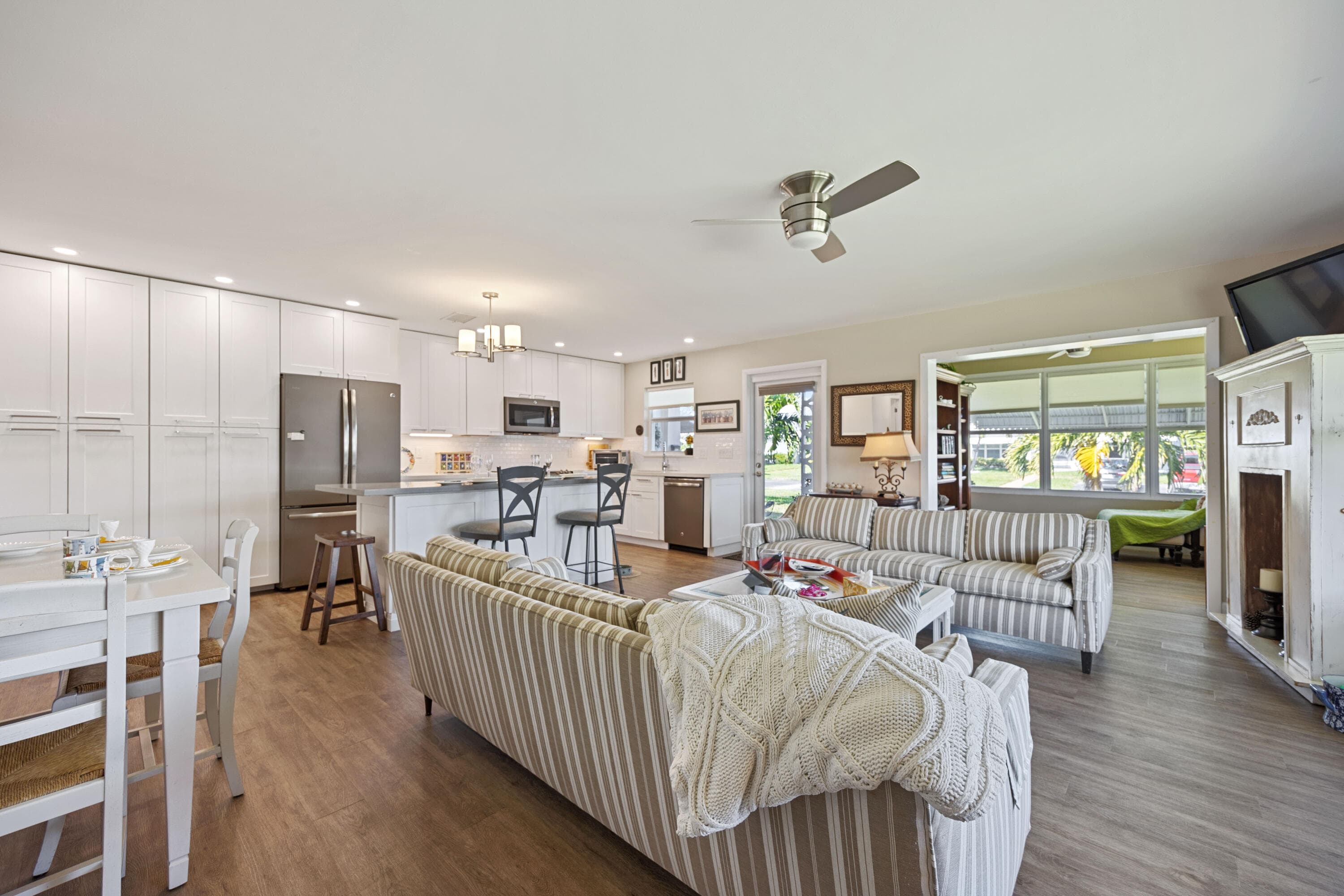 200 South Boulevard A, Boynton Beach, FL 33435 4